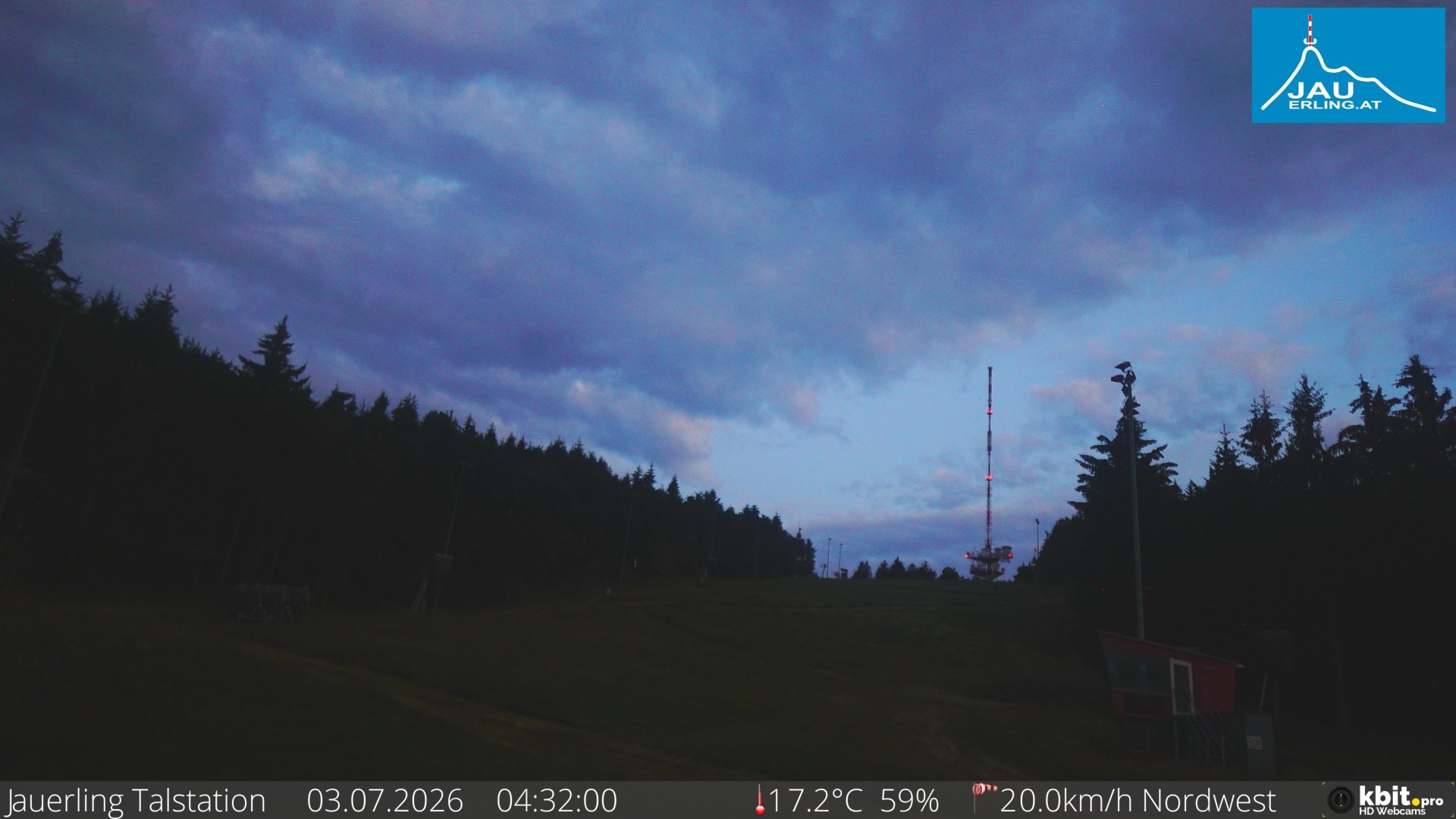 Archived image Webcam Base station of t-bar lift at mount Jauerling