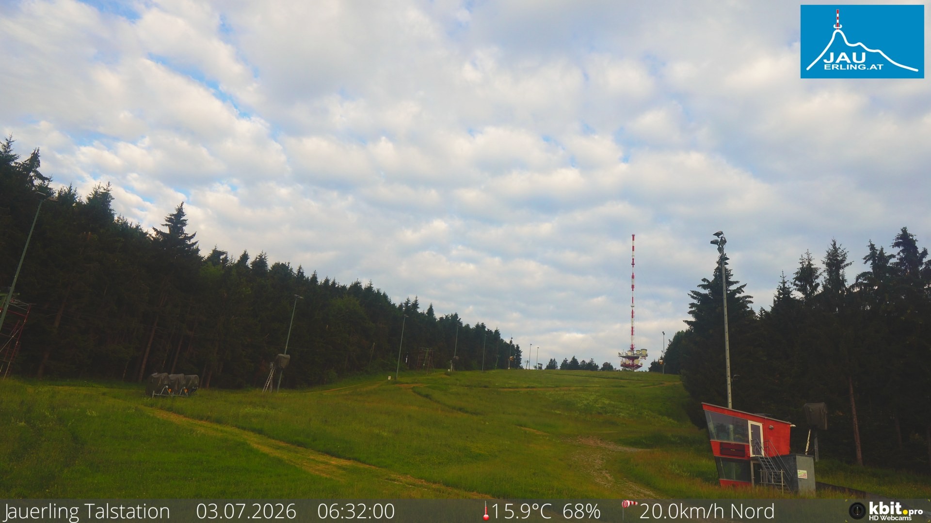 Archived image Webcam Base station of t-bar lift at mount Jauerling