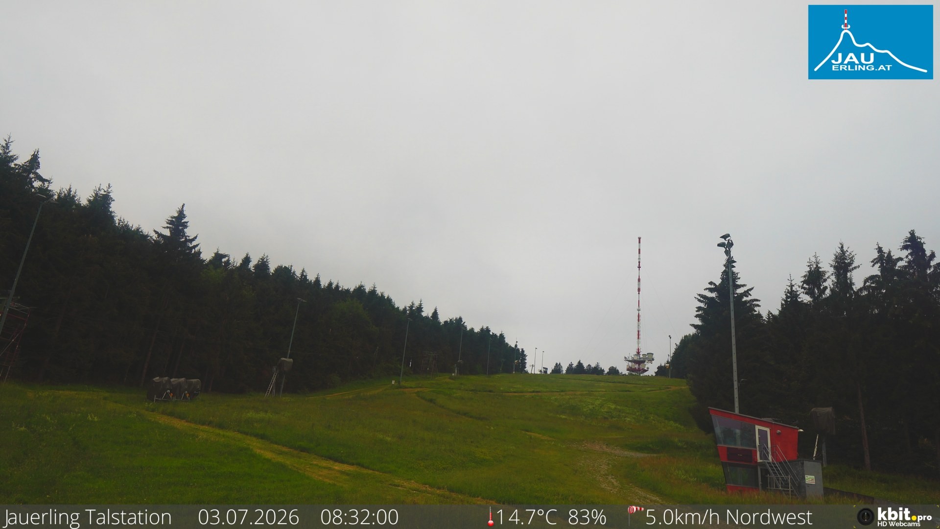 Archived image Webcam Base station of t-bar lift at mount Jauerling