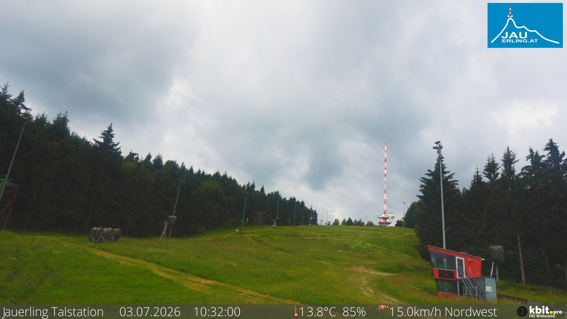 Archived image Webcam Base station of t-bar lift at mount Jauerling