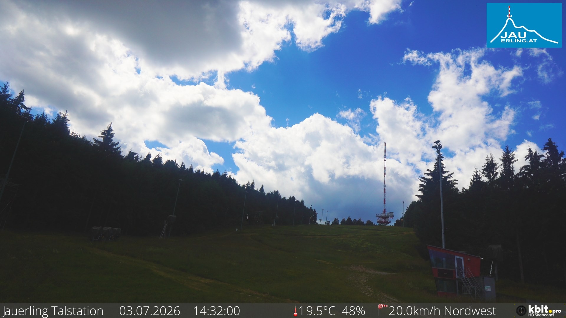 Archived image Webcam Base station of t-bar lift at mount Jauerling