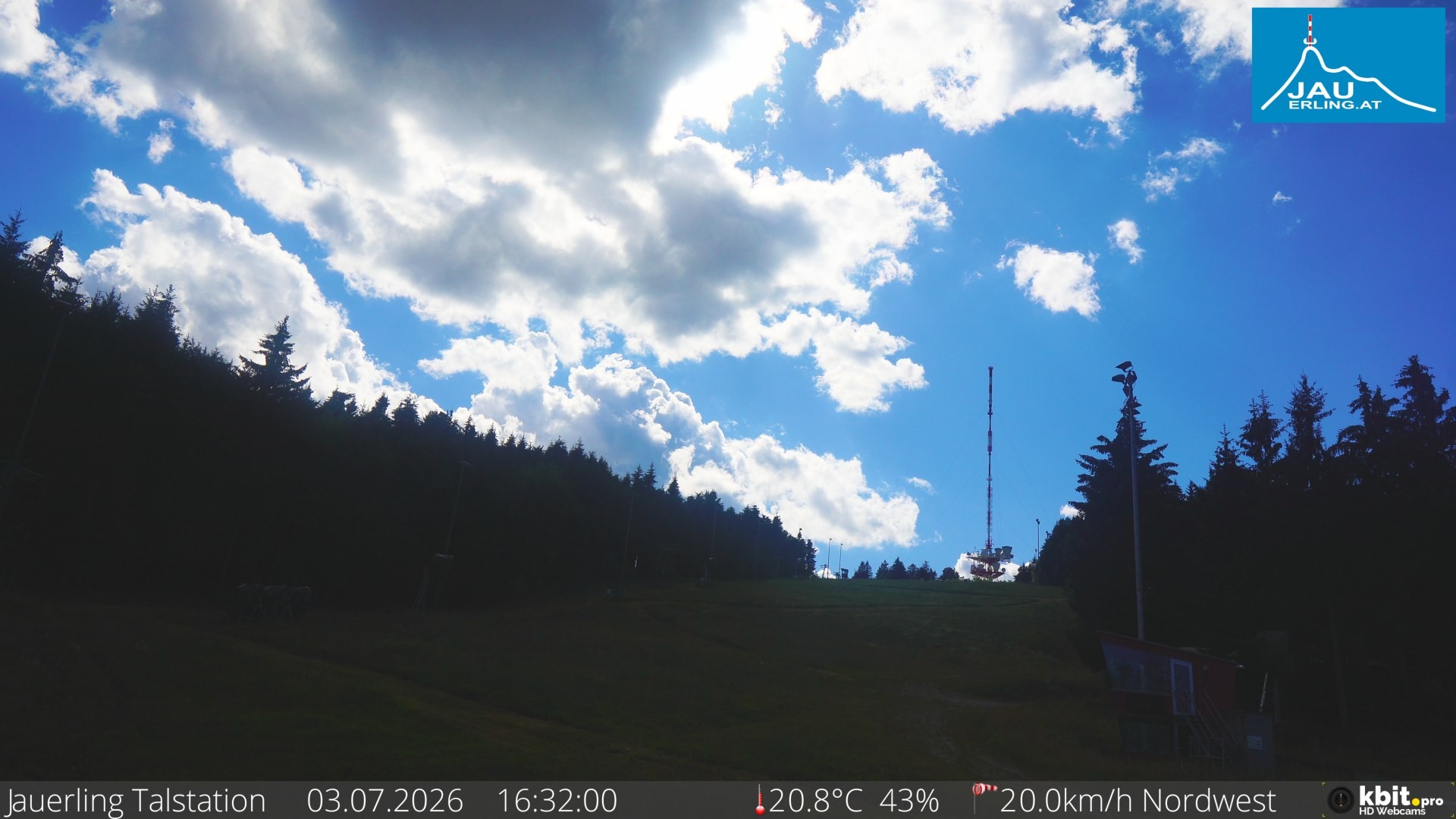 Archived image Webcam Base station of t-bar lift at mount Jauerling