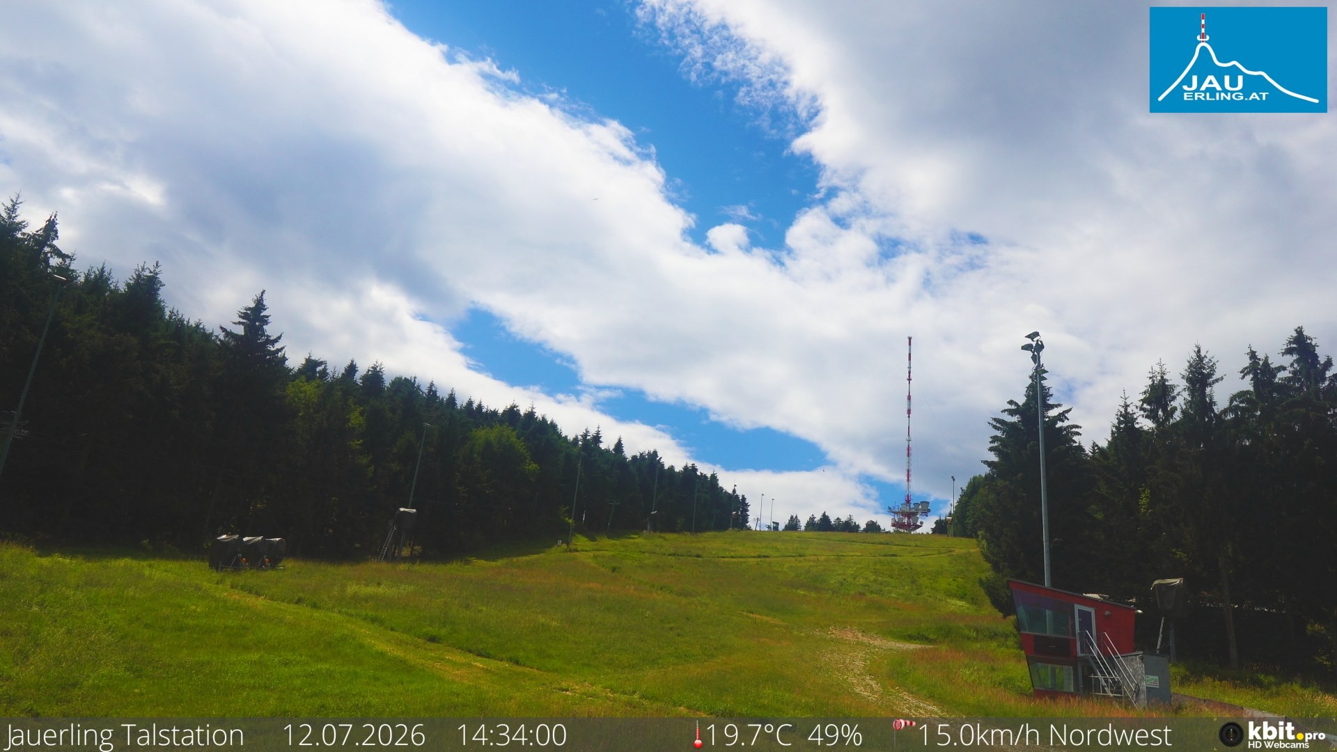 Archived image Webcam Base station of t-bar lift at mount Jauerling