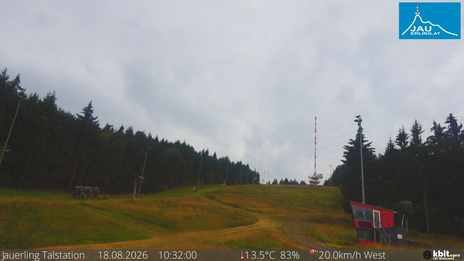 Archived image Webcam Base station of t-bar lift at mount Jauerling