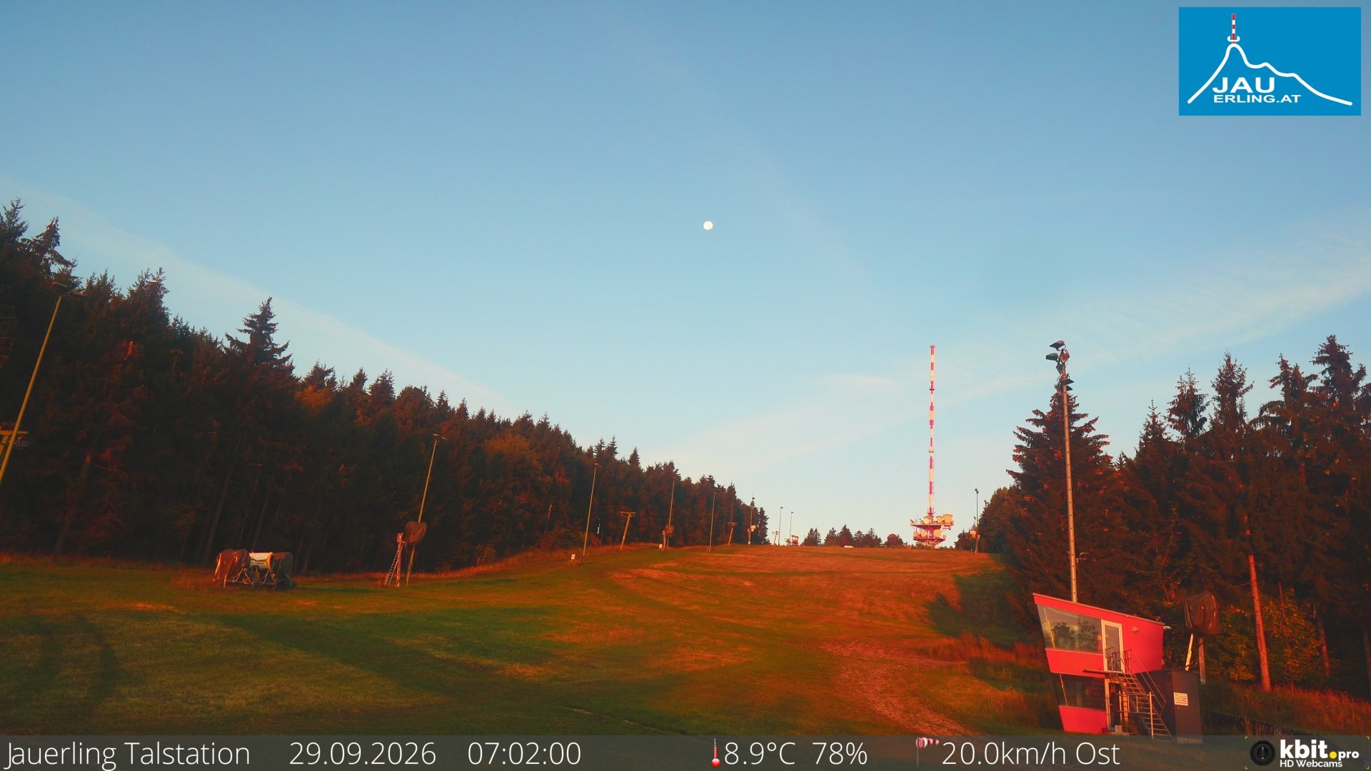 Archived image Webcam Base station of t-bar lift at mount Jauerling