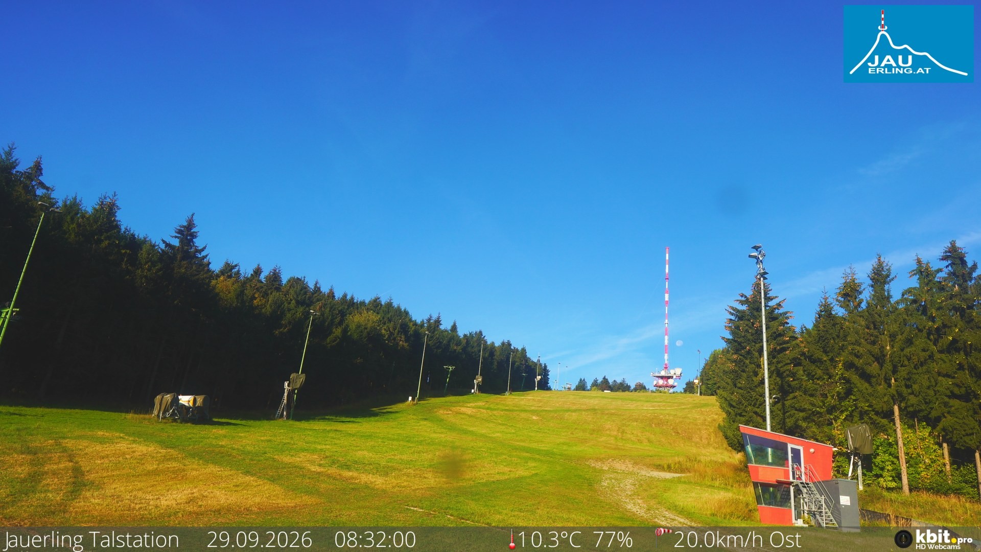 Archived image Webcam Base station of t-bar lift at mount Jauerling