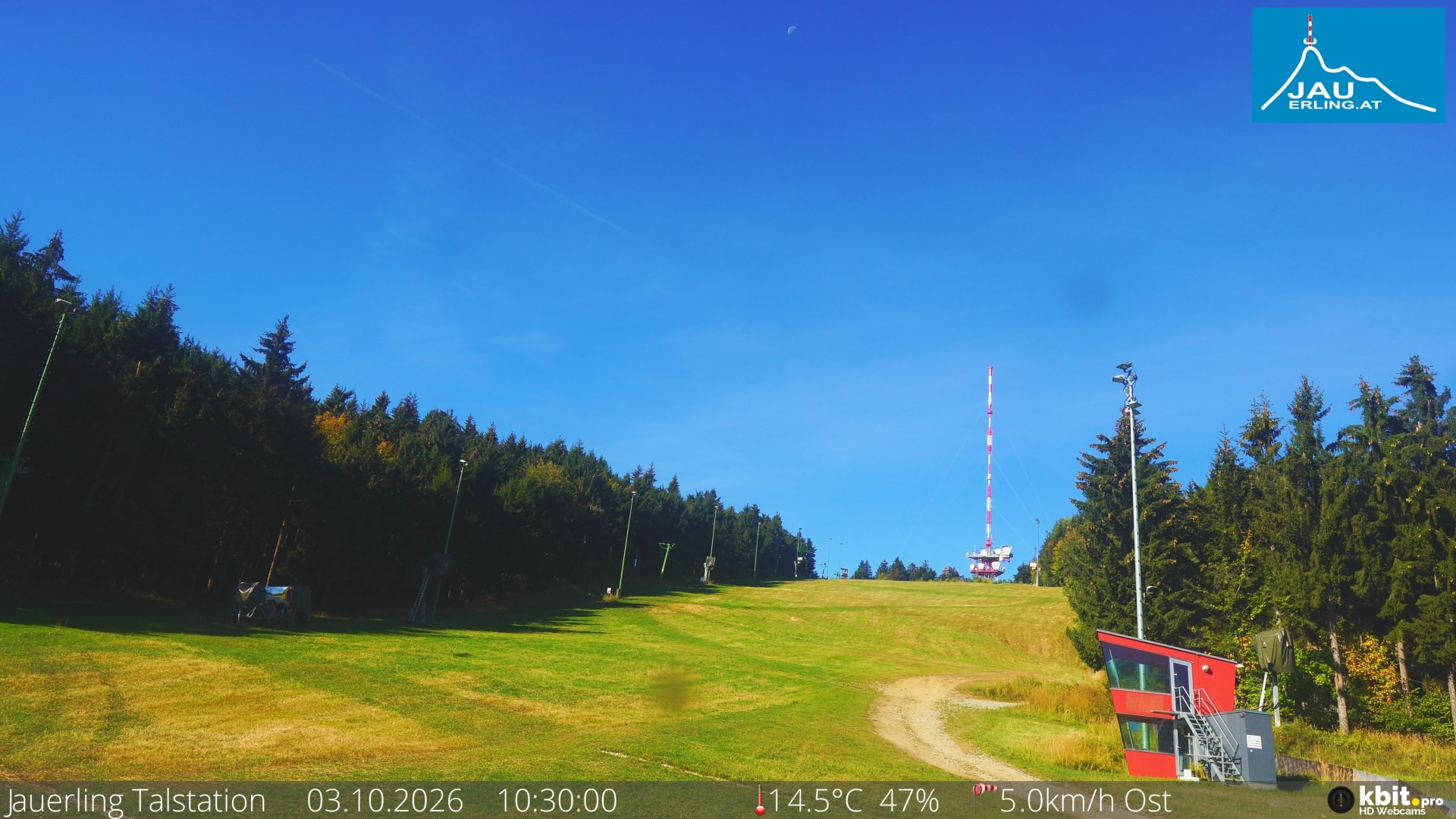 Archived image Webcam Base station of t-bar lift at mount Jauerling