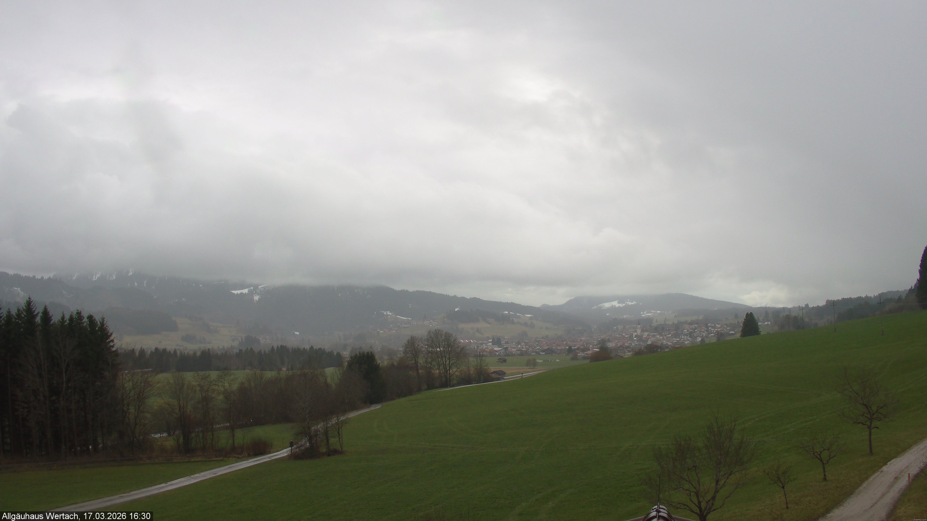 Archived image Webcam Have a look at the charming valley Wertach