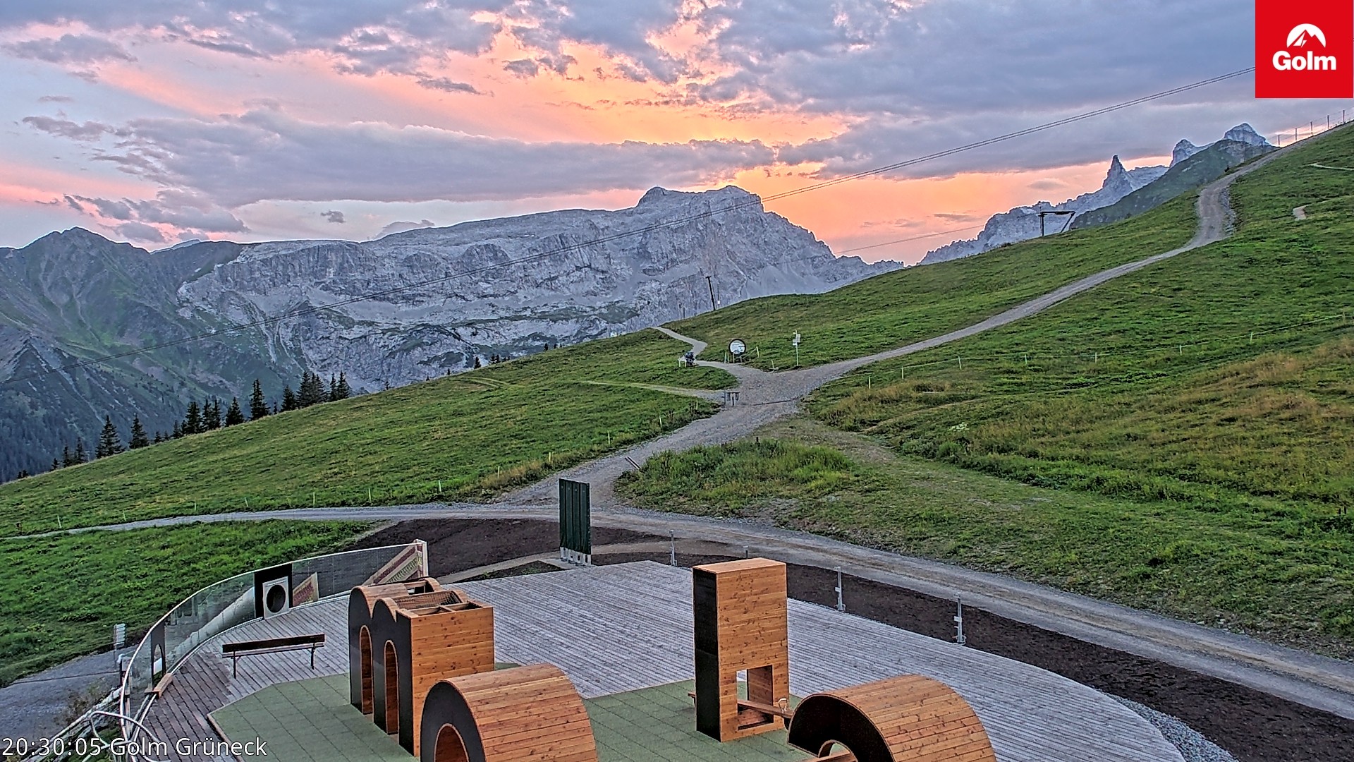 Archived image Webcam View Tschagguns Mittagsspitze from Golm