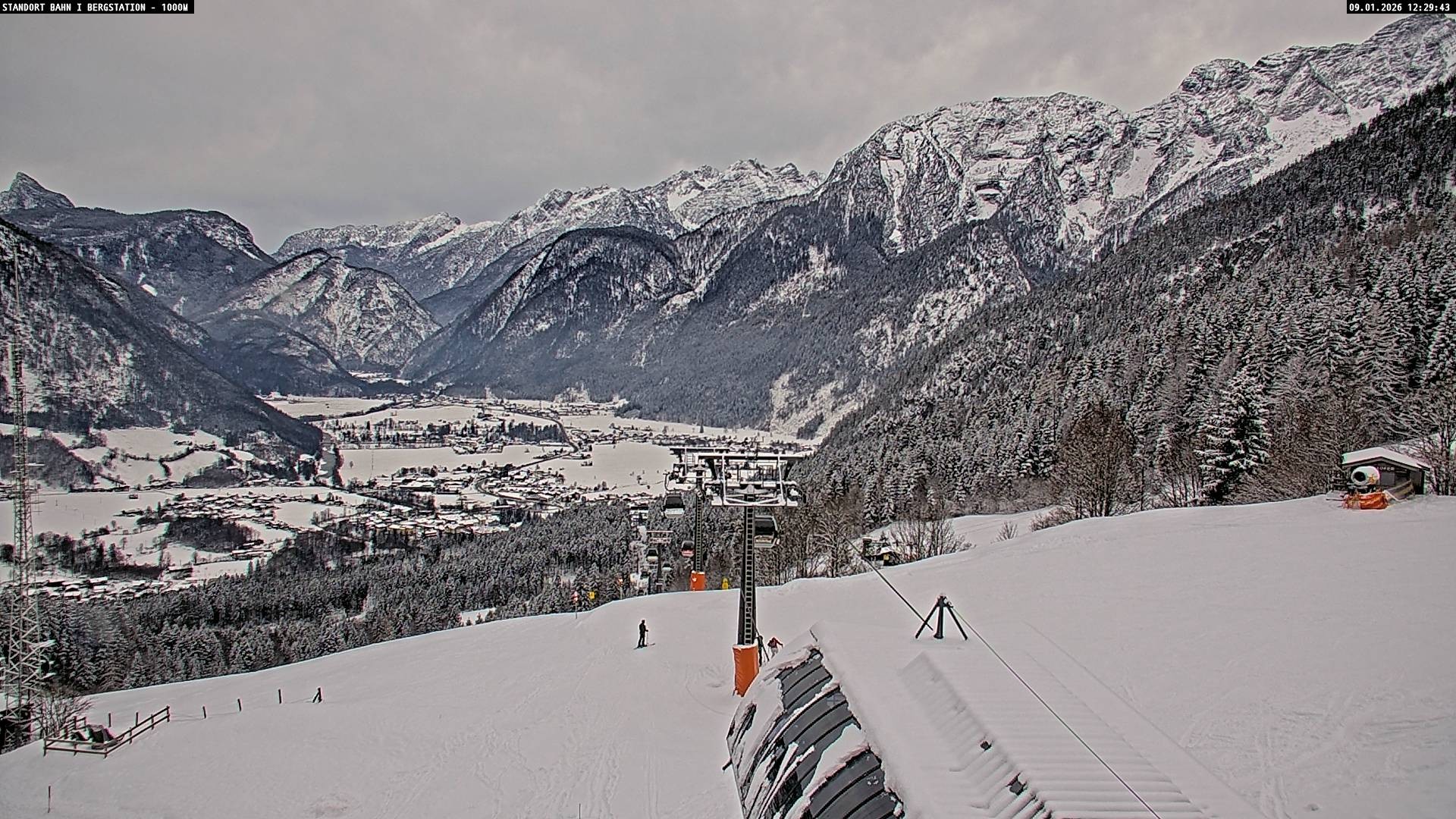 Archiv Foto Webcam Bergstation Almbahn I, Lofer