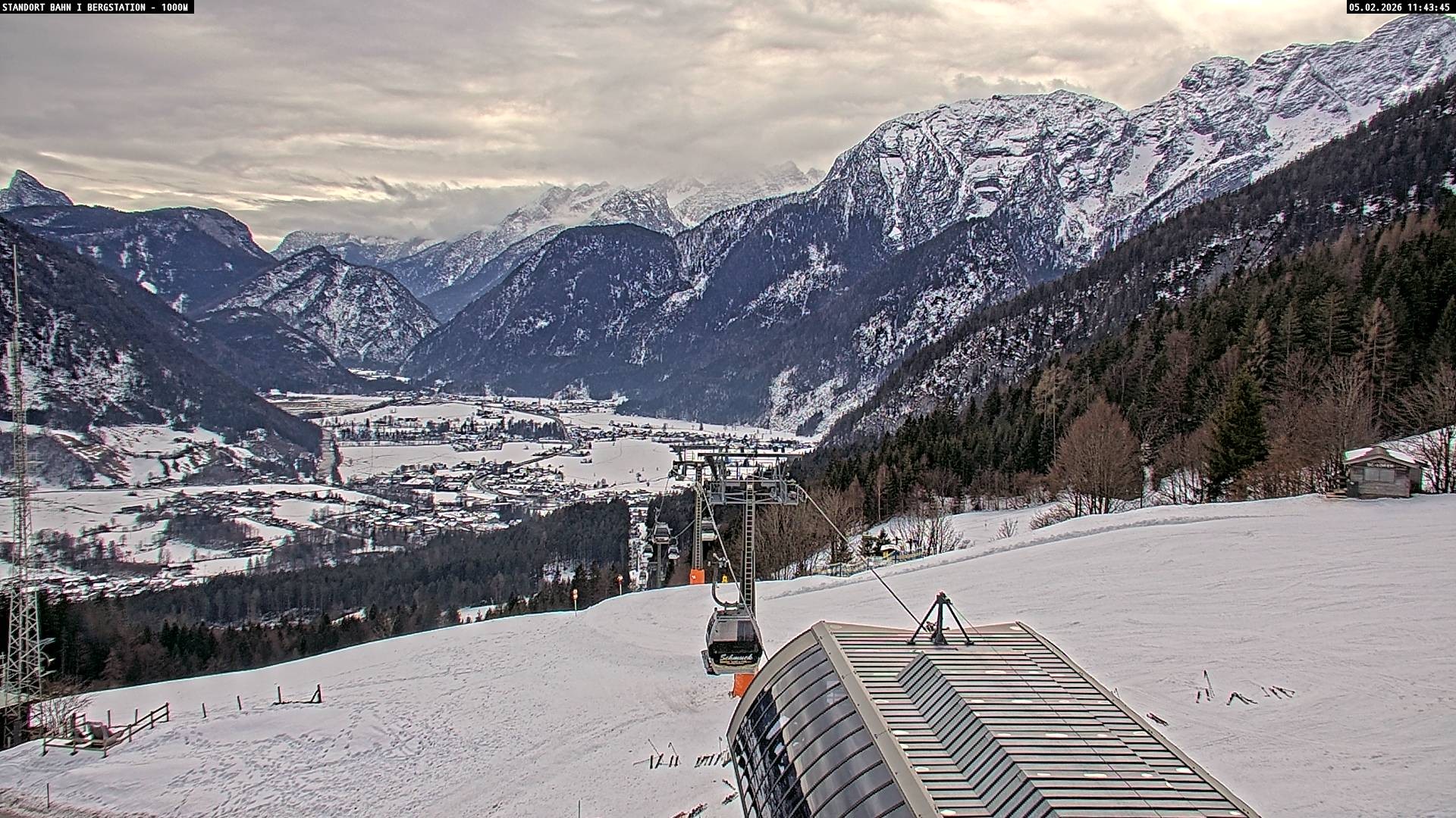 Archiv Foto Webcam Bergstation Almbahn I, Lofer