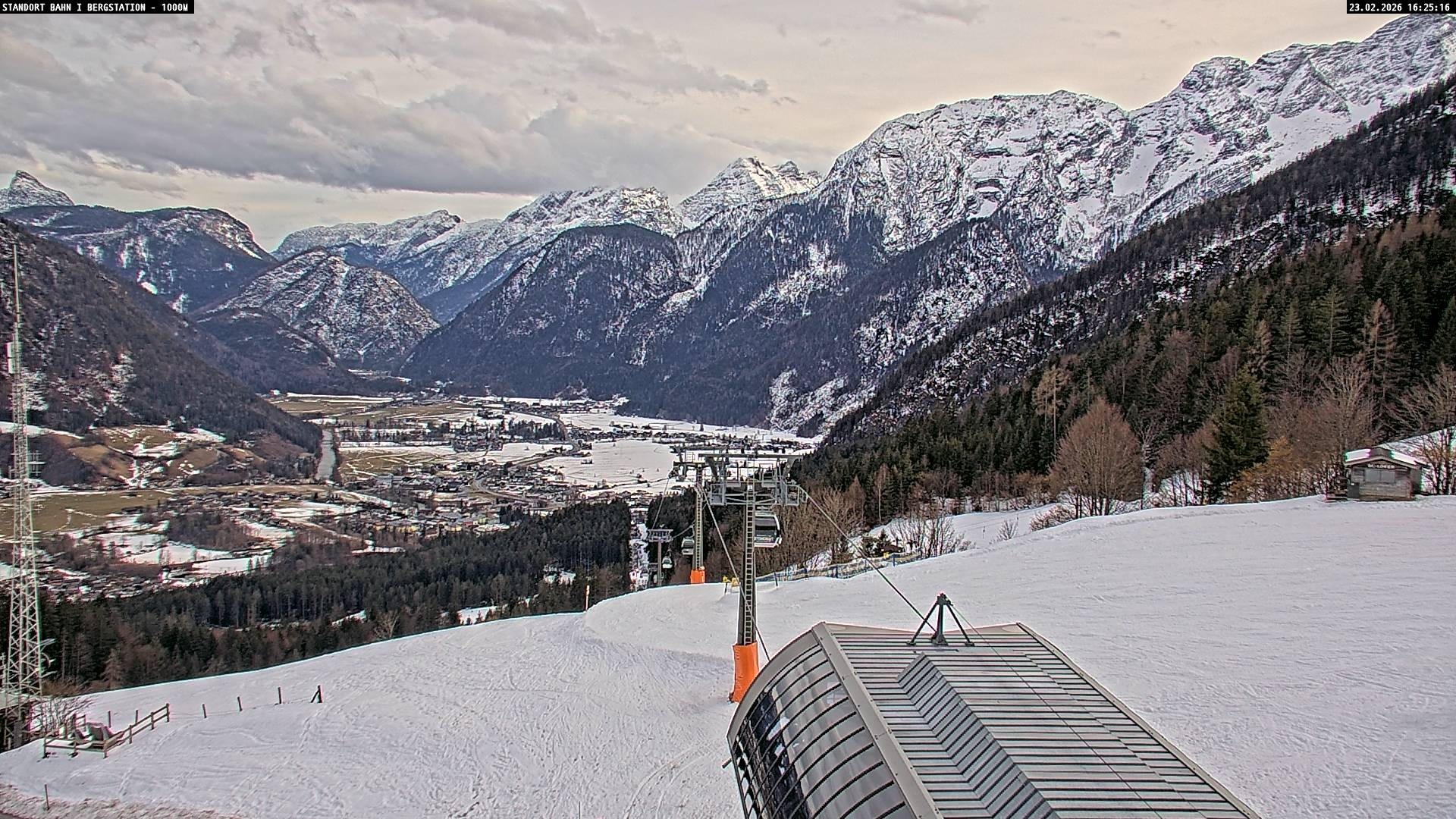 Archiv Foto Webcam Bergstation Almbahn I, Lofer