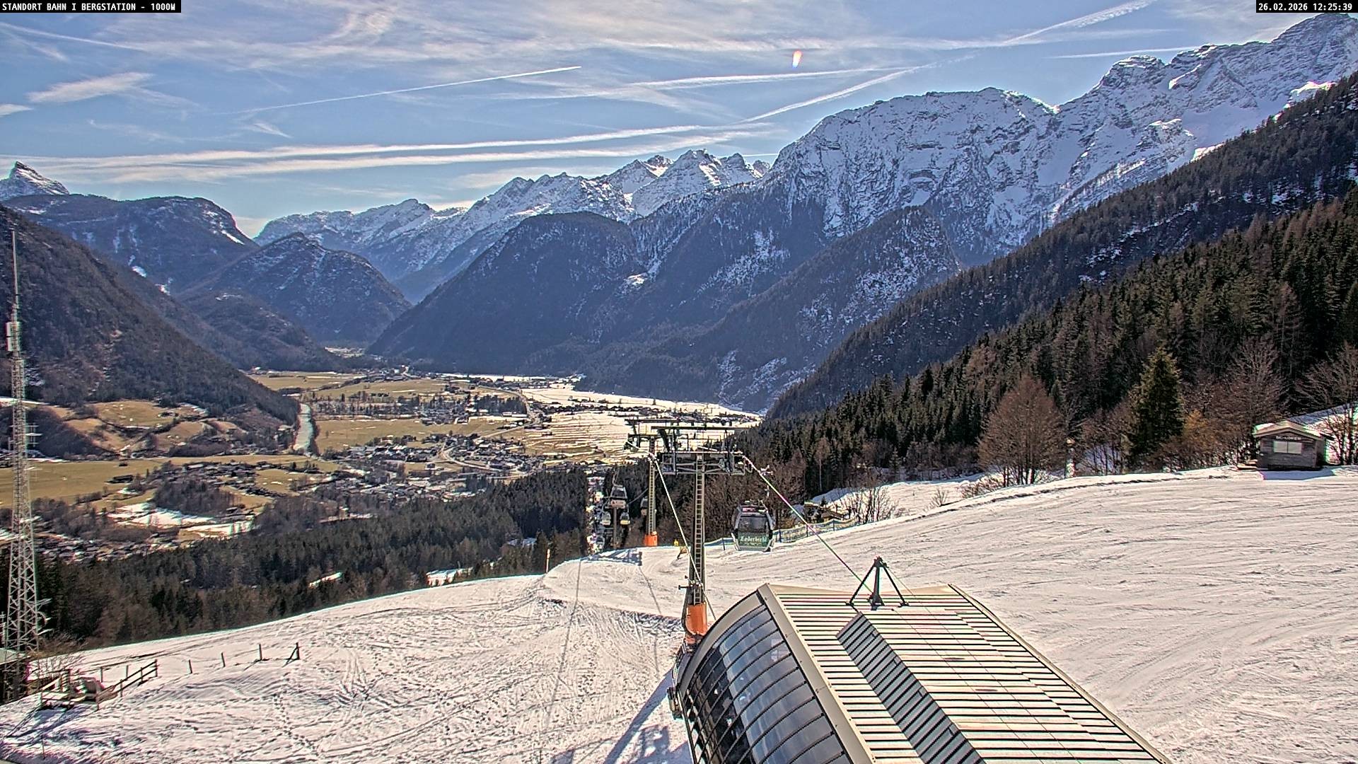 Archived image Webcam Mountain station Almbahn I