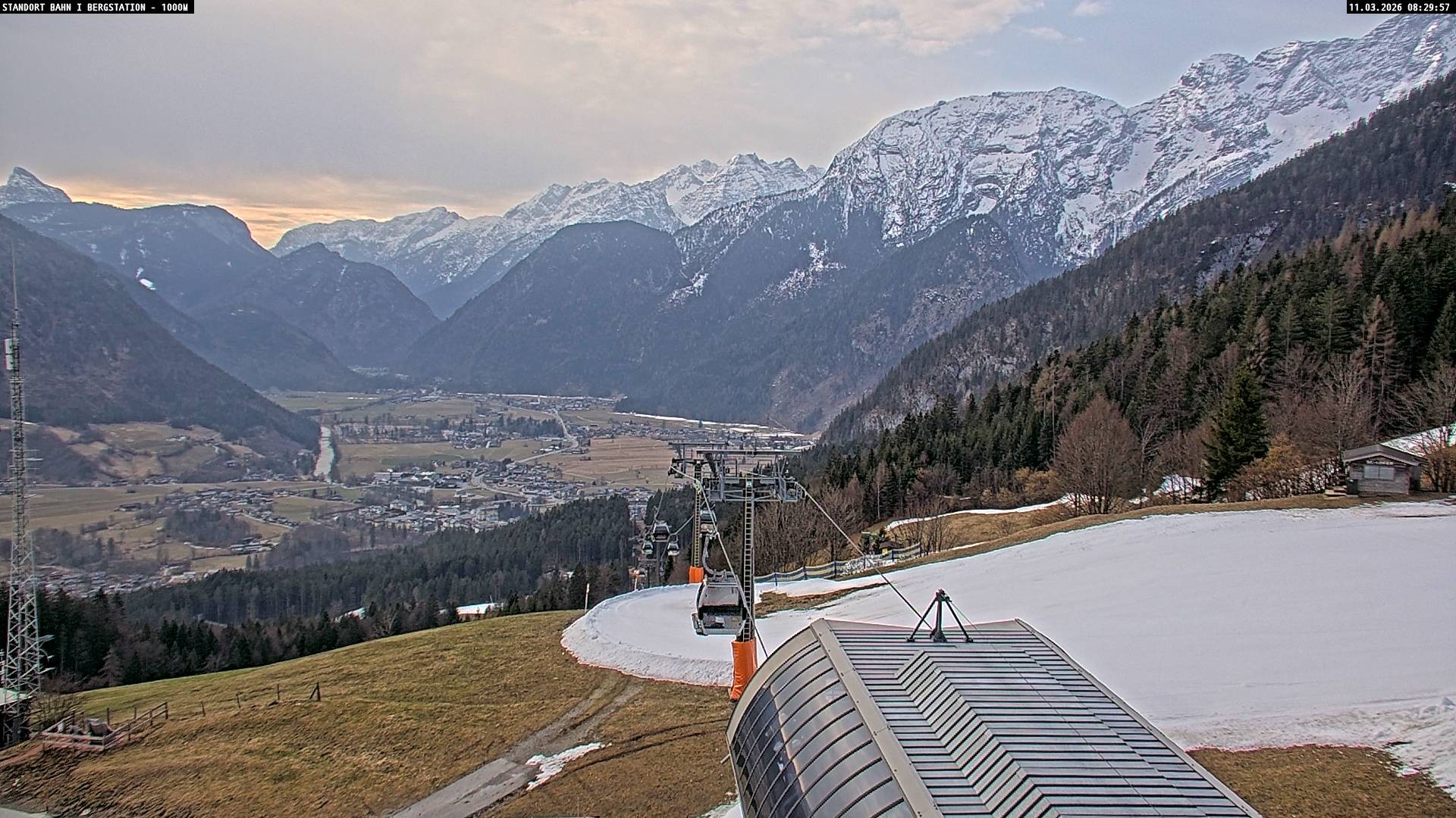 Archiv Foto Webcam Bergstation Almbahn I, Lofer