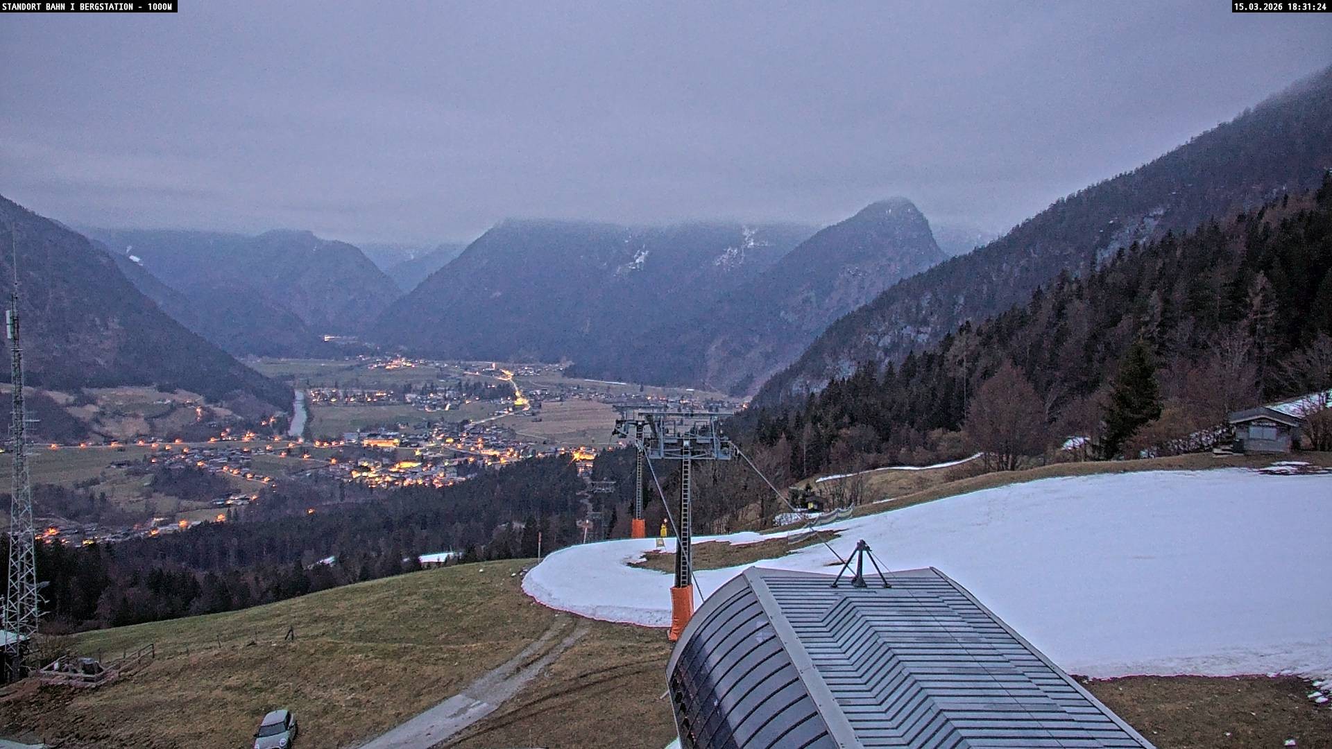 Archiv Foto Webcam Bergstation Almbahn I, Lofer