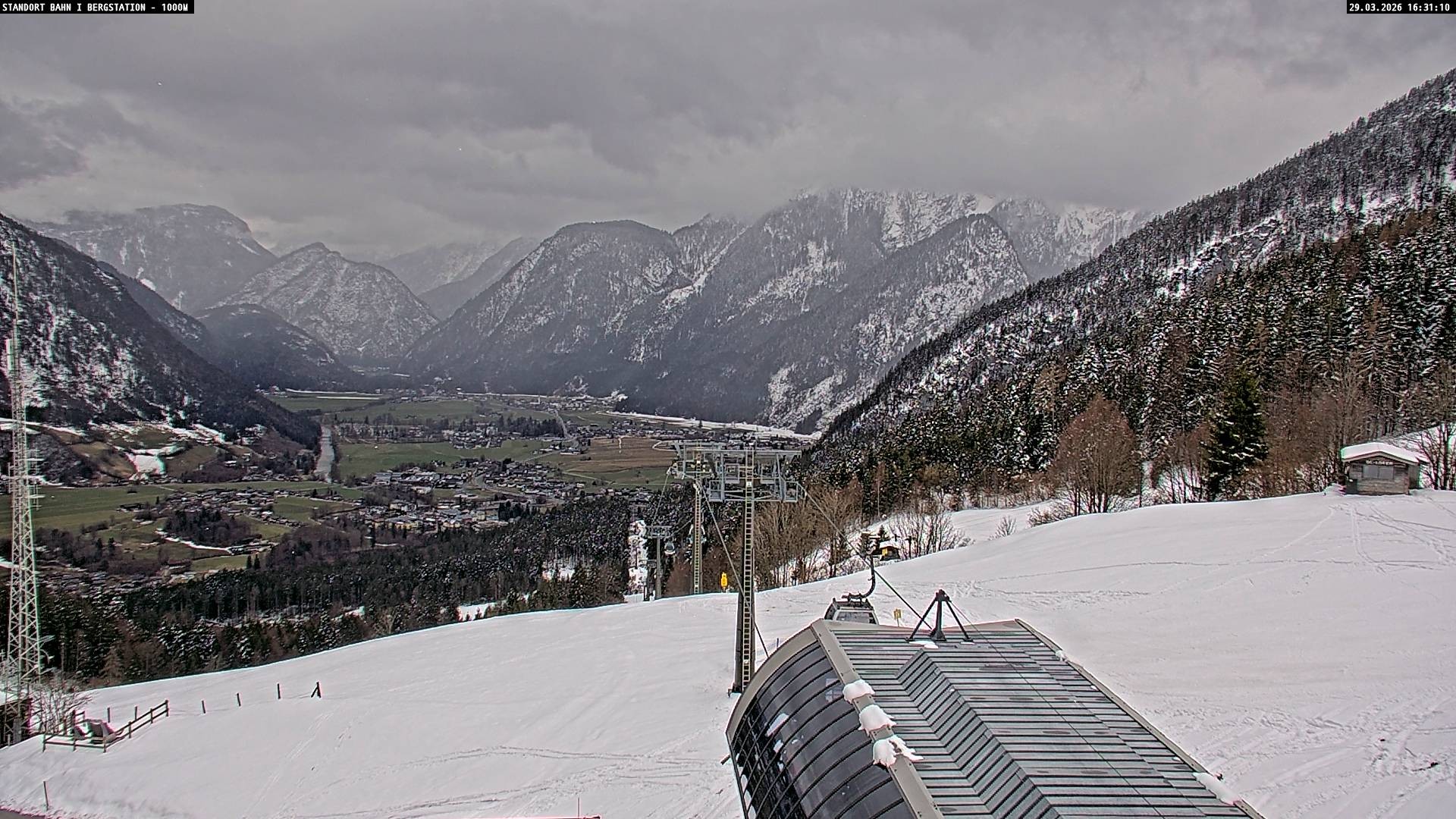 Archiv Foto Webcam Bergstation Almbahn I, Lofer