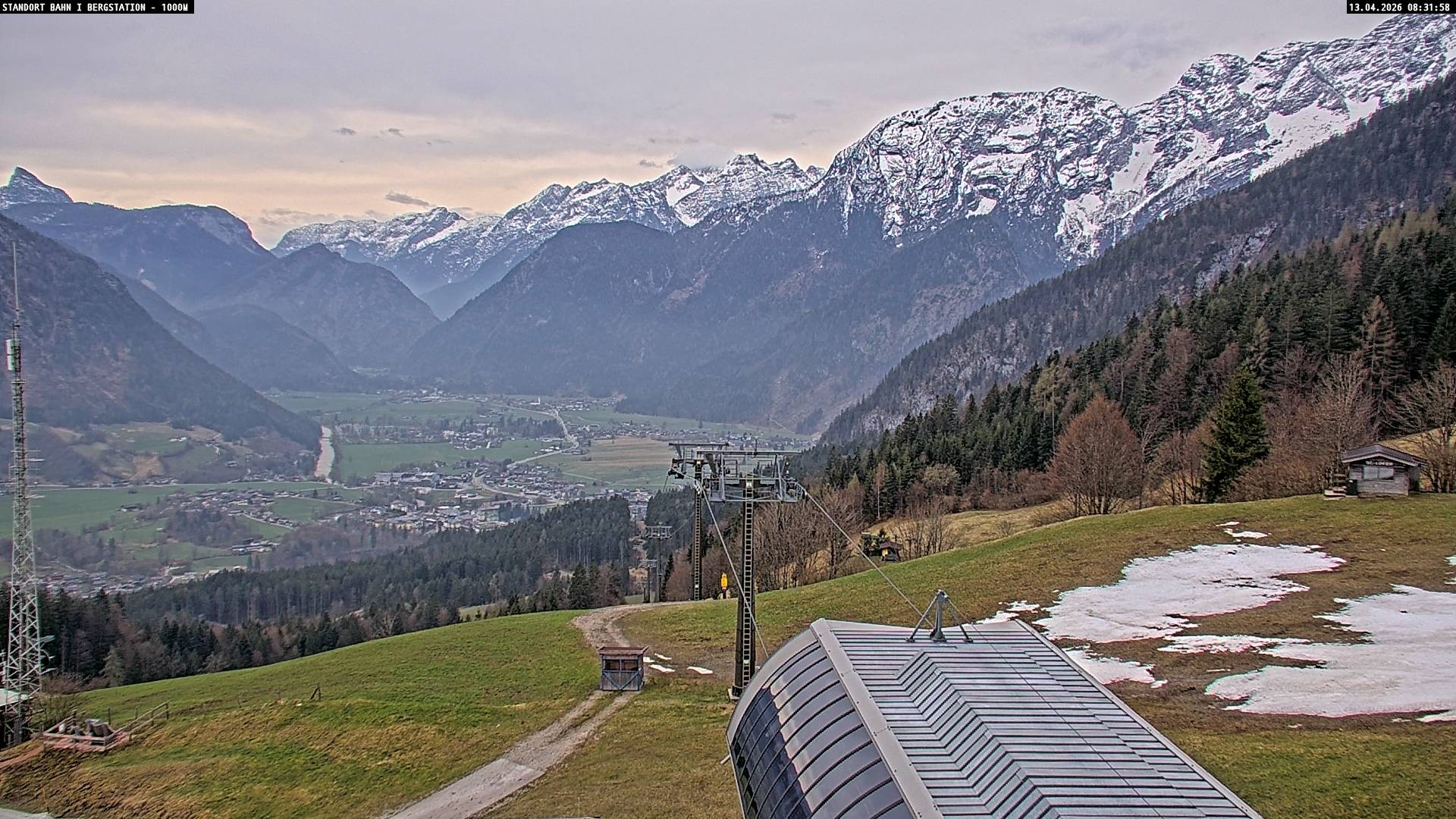 Archiv Foto Webcam Bergstation Almbahn I, Lofer