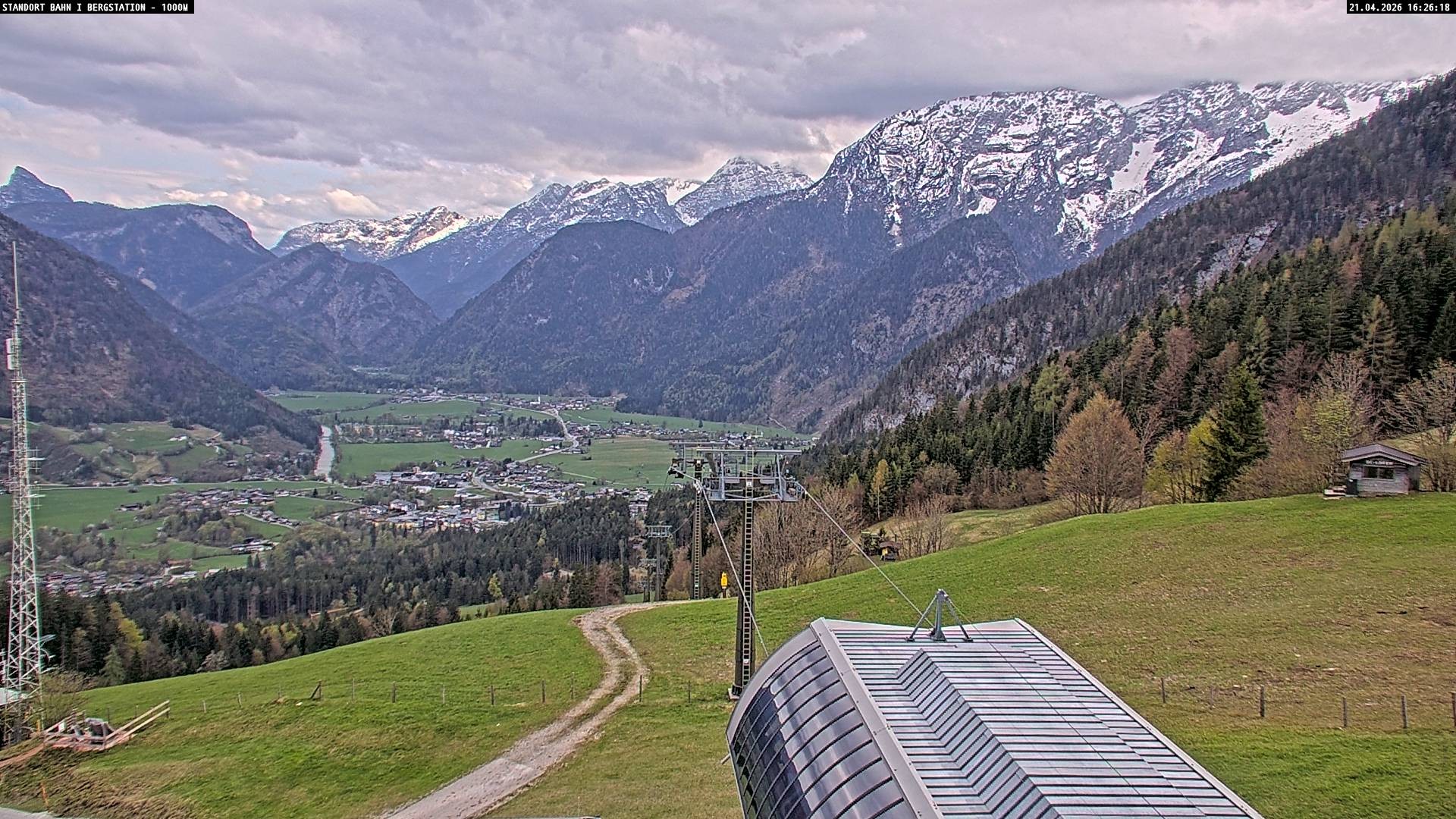 Archiv Foto Webcam Bergstation Almbahn I, Lofer