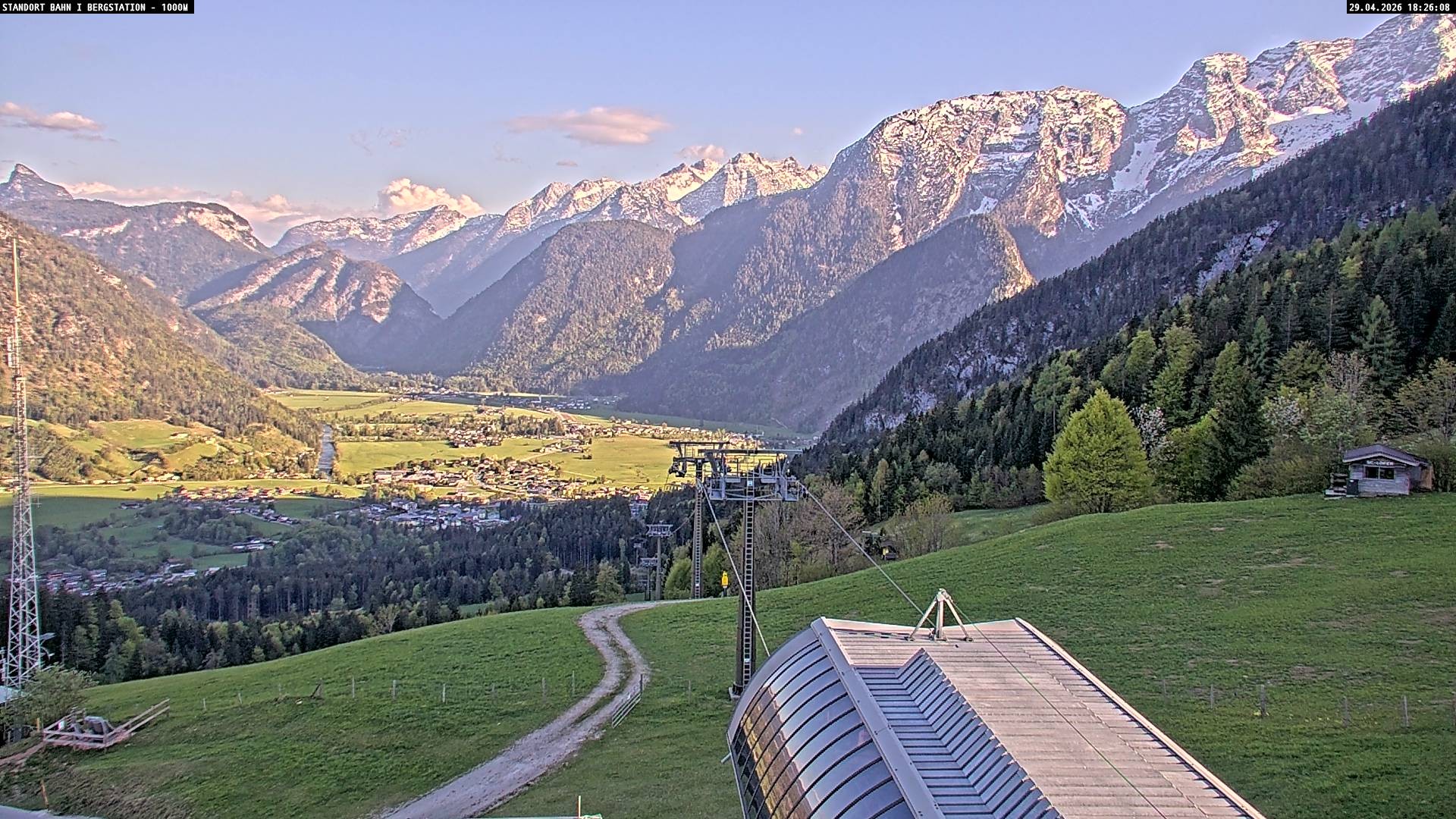 Archiv Foto Webcam Bergstation Almbahn I, Lofer