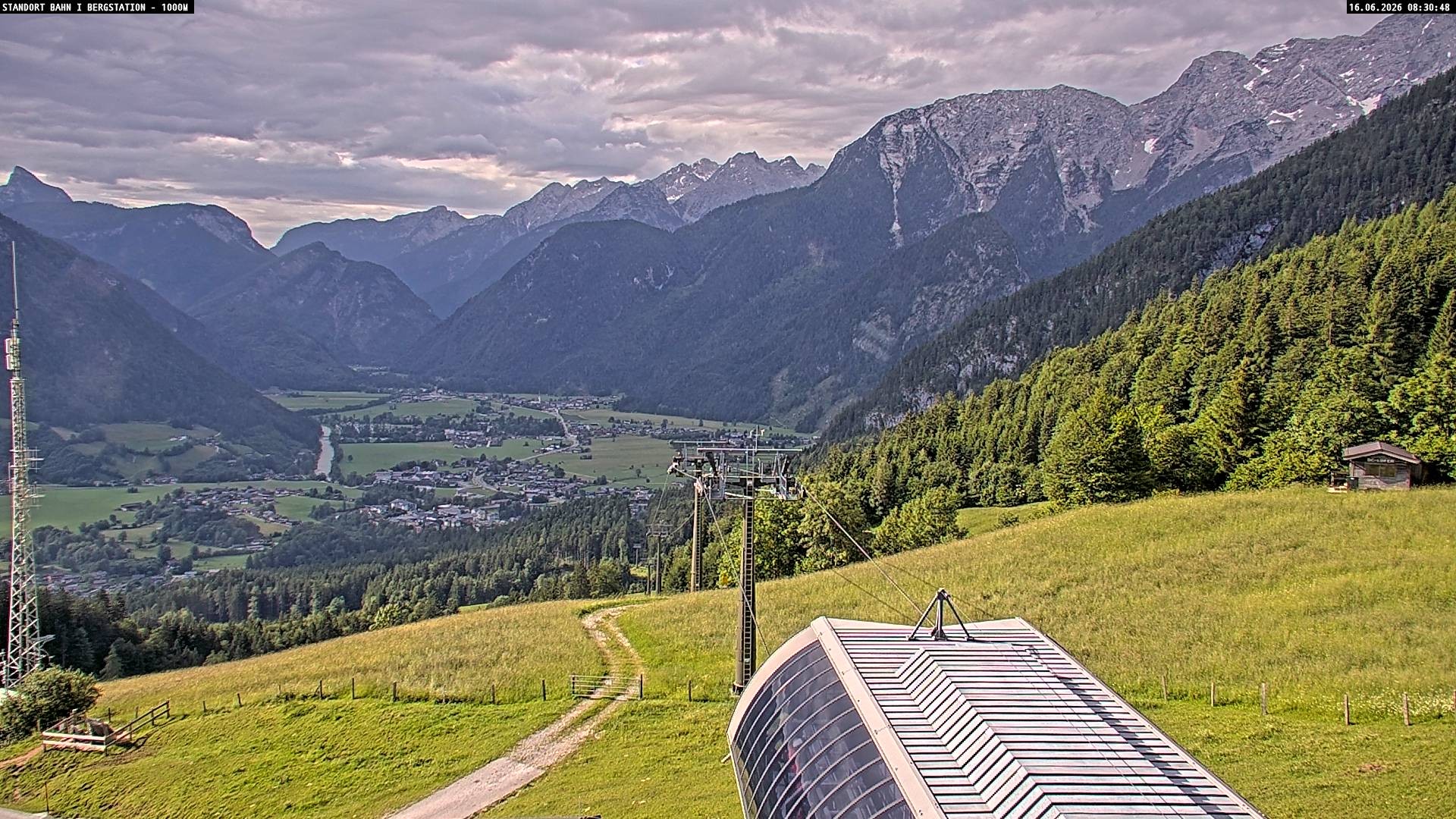 Archived image Webcam Mountain station Almbahn I