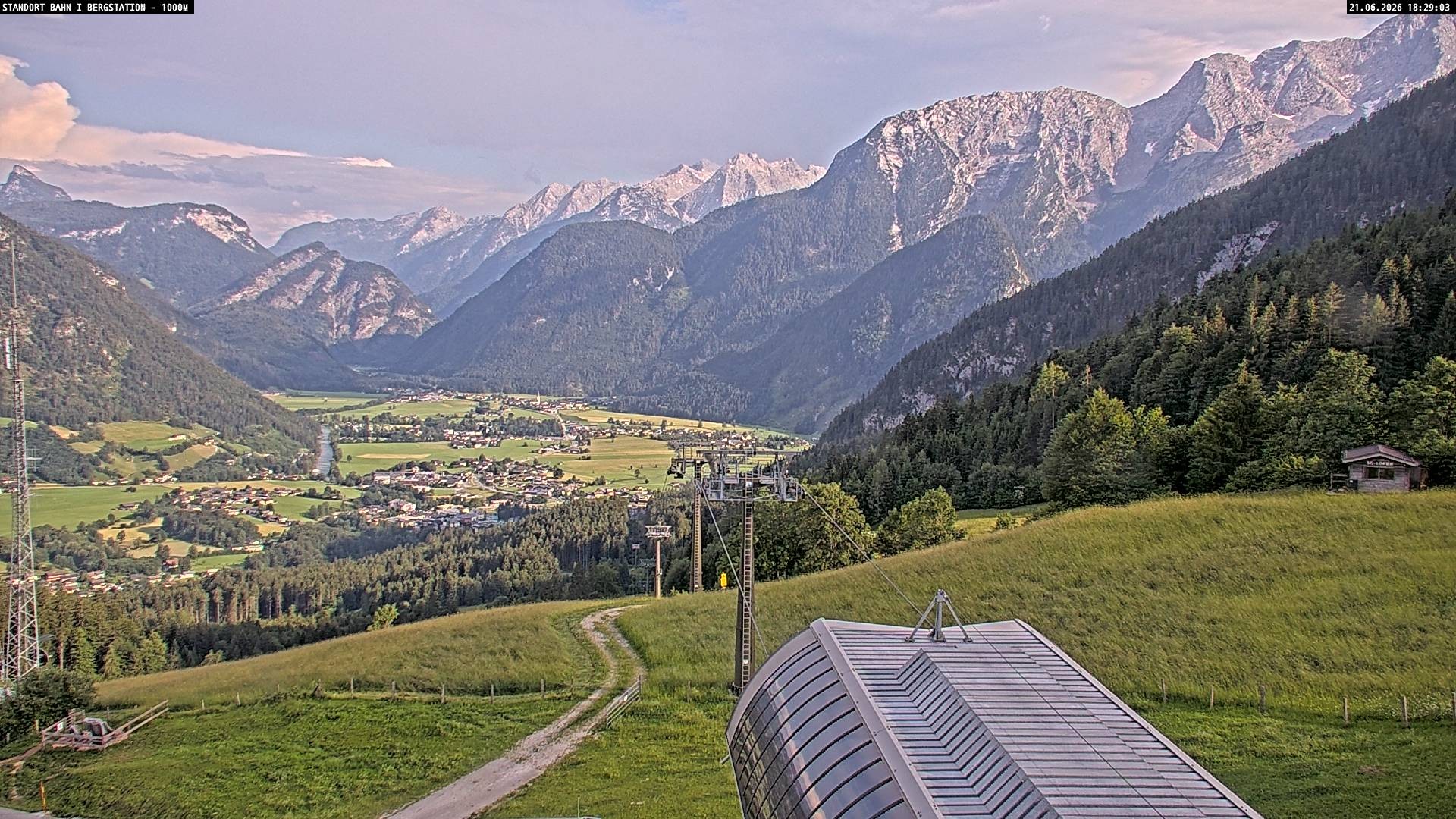 Archiv Foto Webcam Bergstation Almbahn I, Lofer