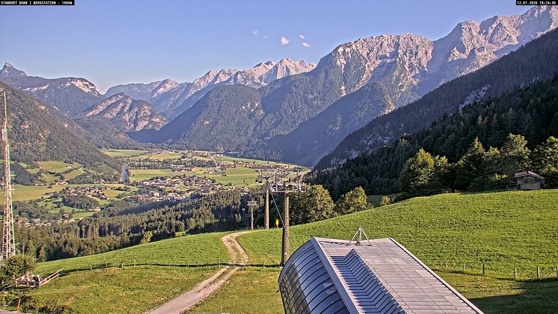Archived image Webcam Mountain station Almbahn I