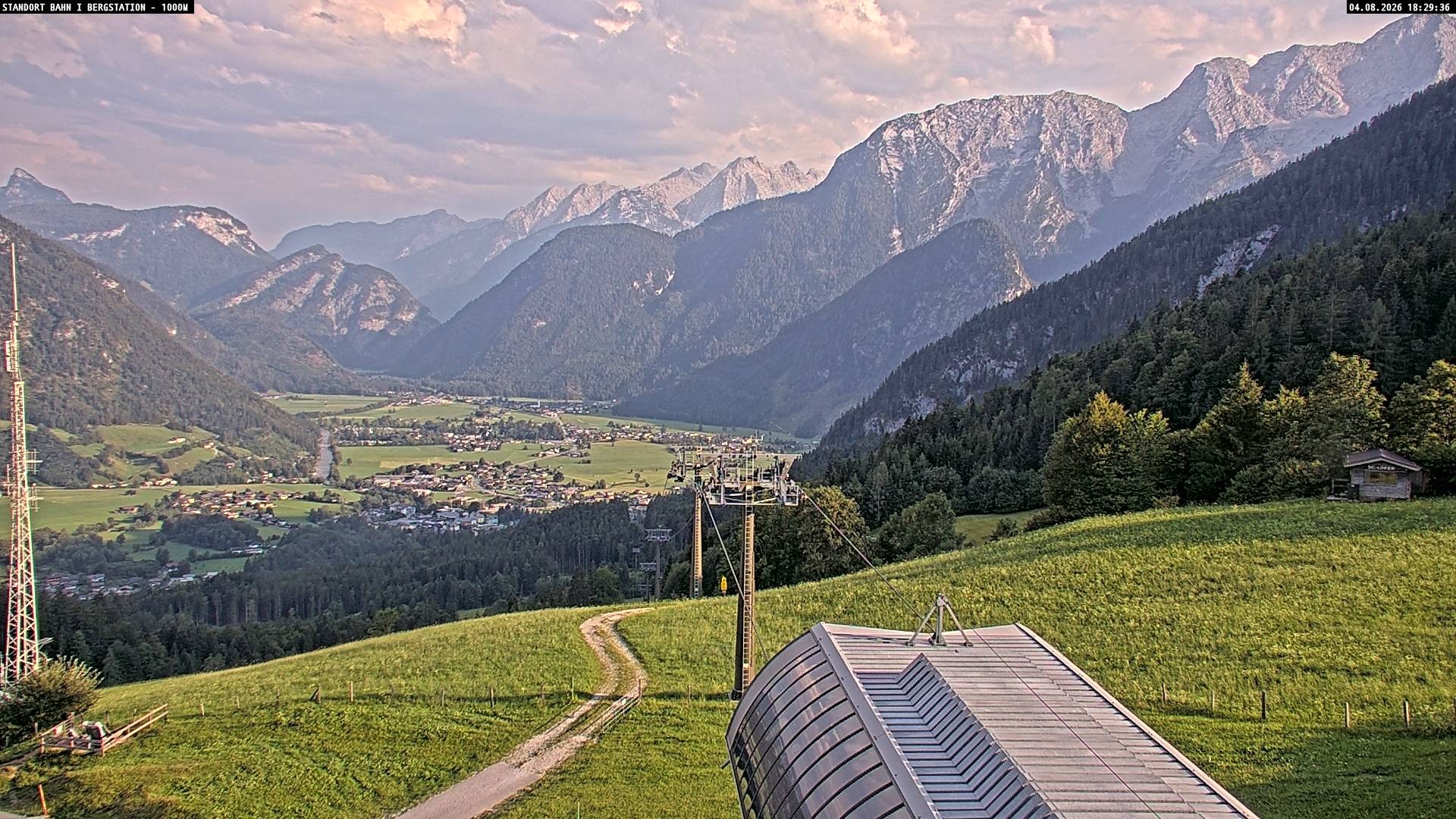 Archiv Foto Webcam Bergstation Almbahn I, Lofer