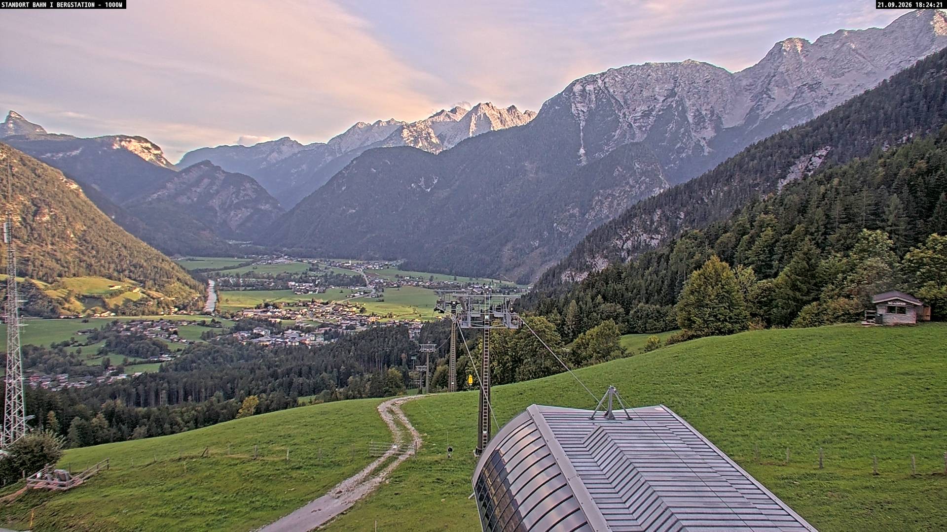 Archiv Foto Webcam Bergstation Almbahn I, Lofer