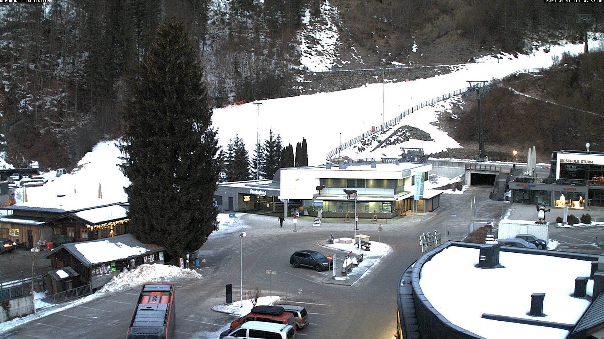 Archiv Foto Webcam Lofereralmbahn 1 - Talstation
