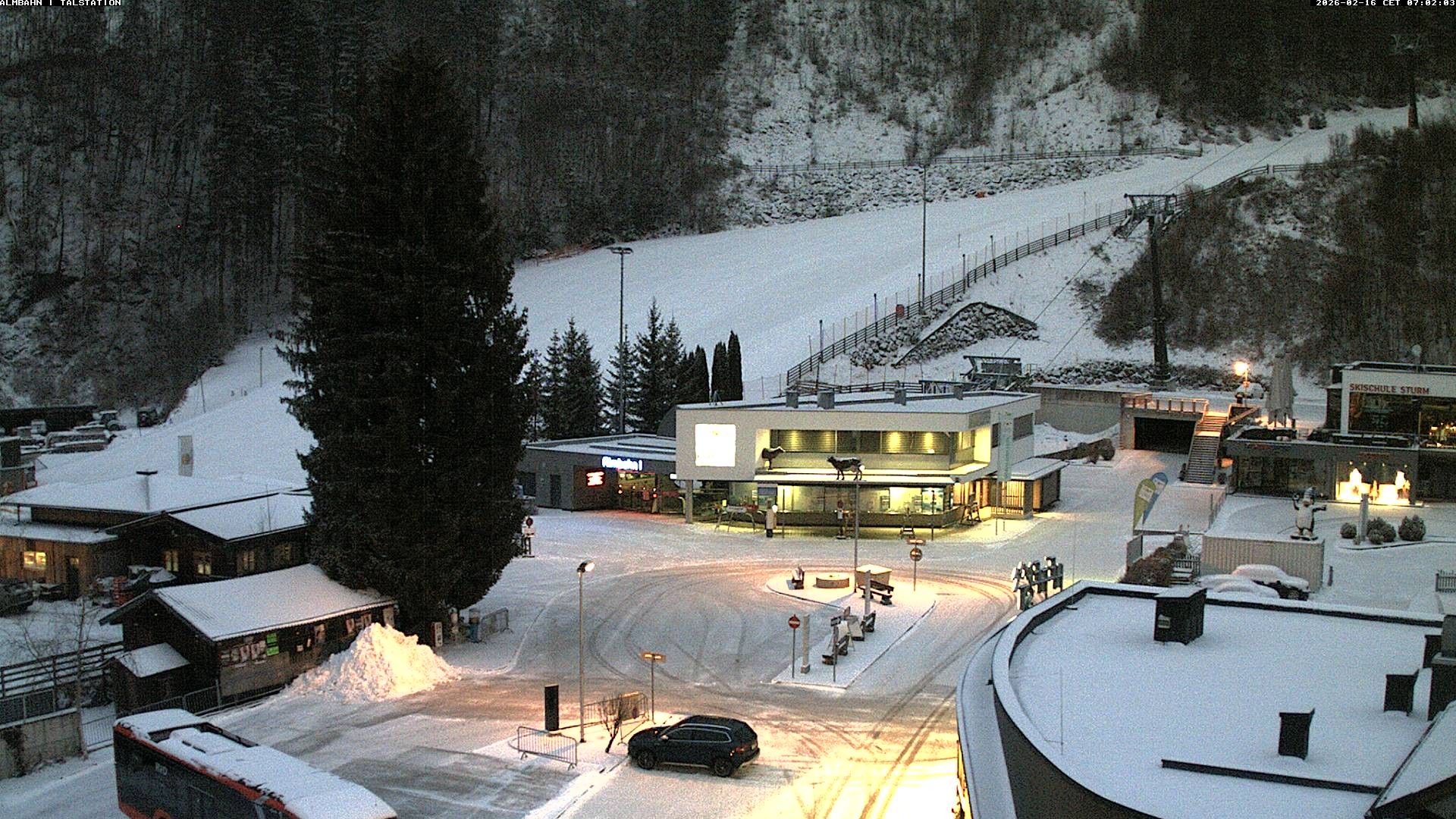 Archiv Foto Webcam Lofereralmbahn 1 - Talstation