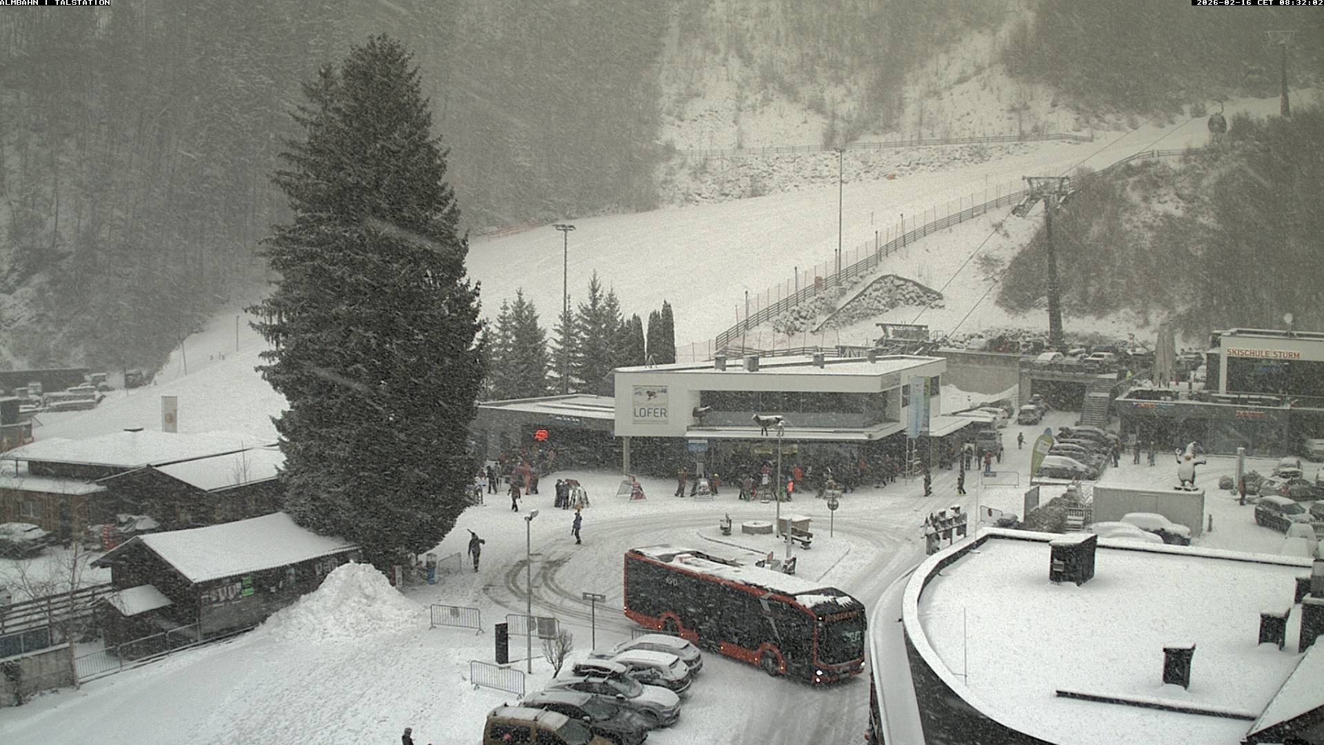 Archiv Foto Webcam Lofereralmbahn 1 - Talstation
