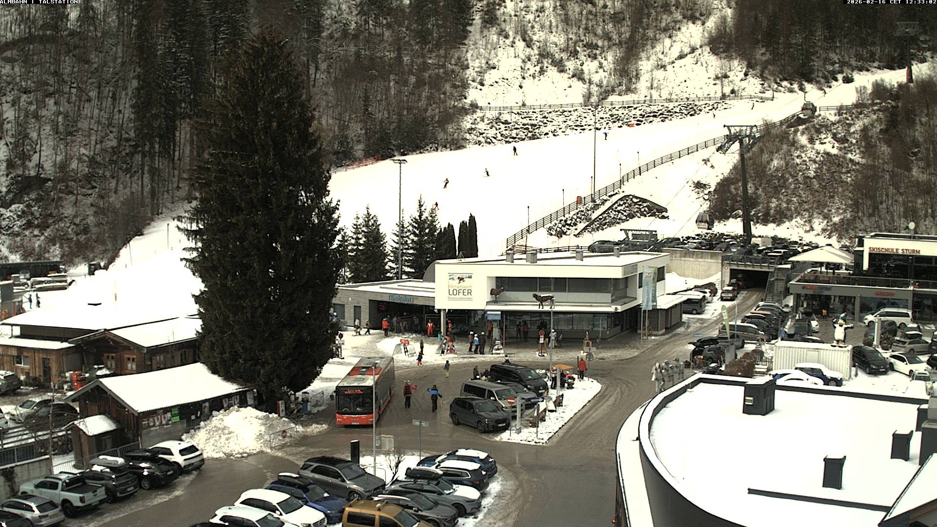 Archiv Foto Webcam Lofereralmbahn 1 - Talstation
