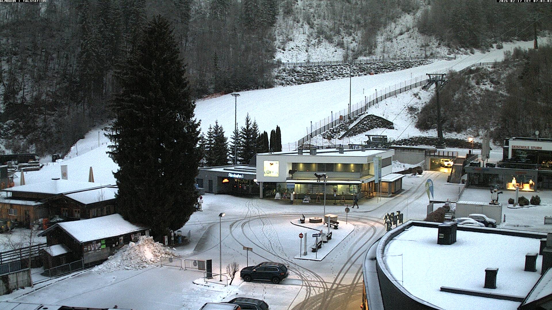 Archiv Foto Webcam Lofereralmbahn 1 - Talstation