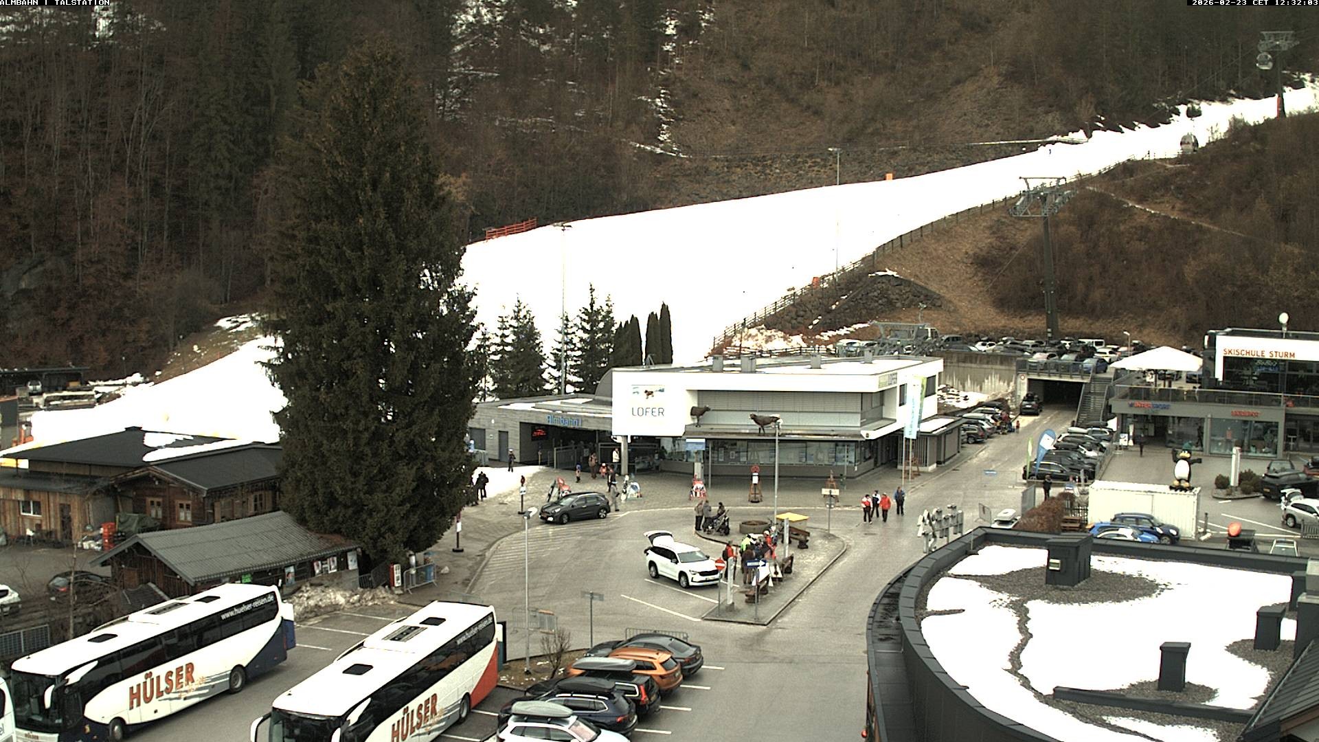 Archiv Foto Webcam Lofereralmbahn 1 - Talstation