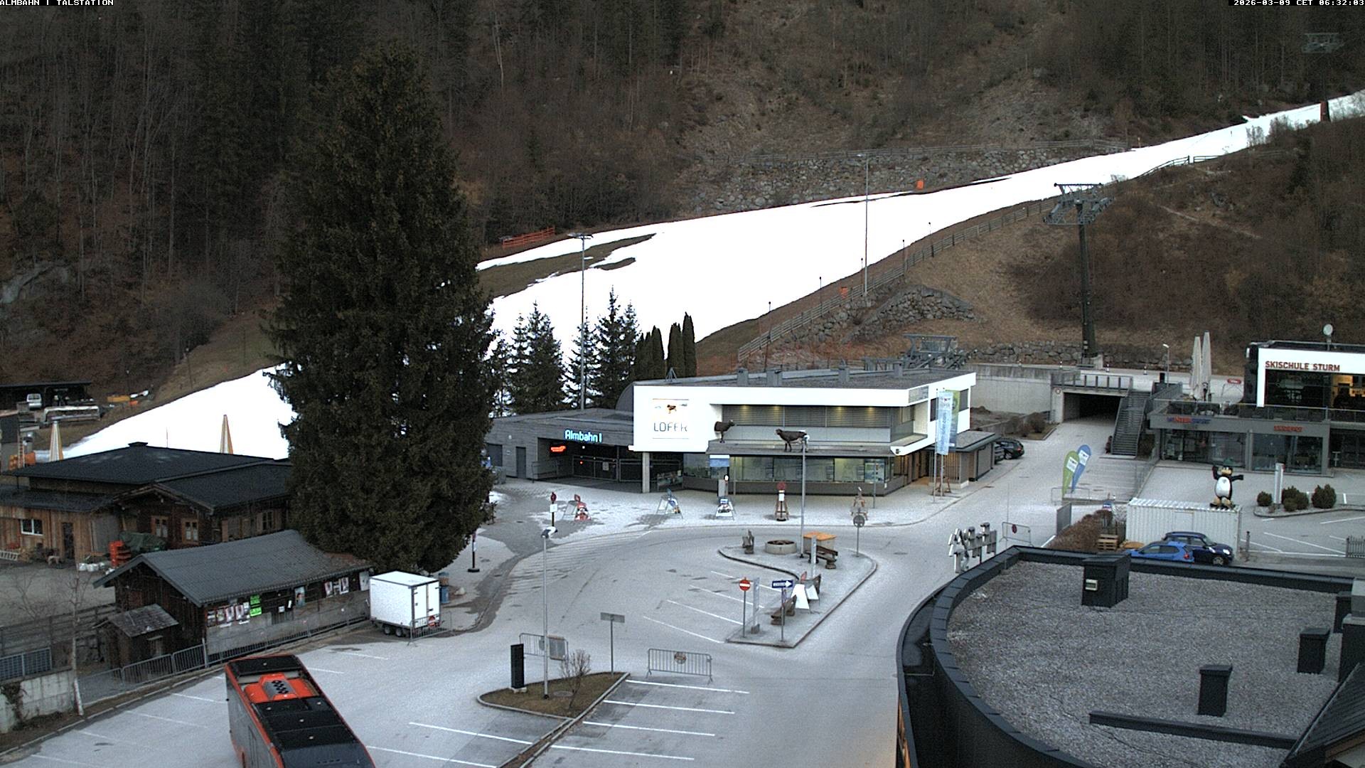 Archiv Foto Webcam Lofereralmbahn 1 - Talstation