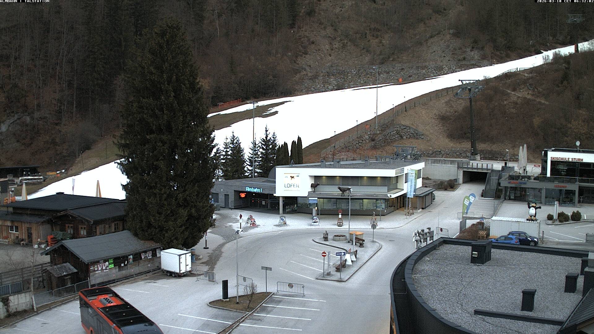 Archiv Foto Webcam Lofereralmbahn 1 - Talstation