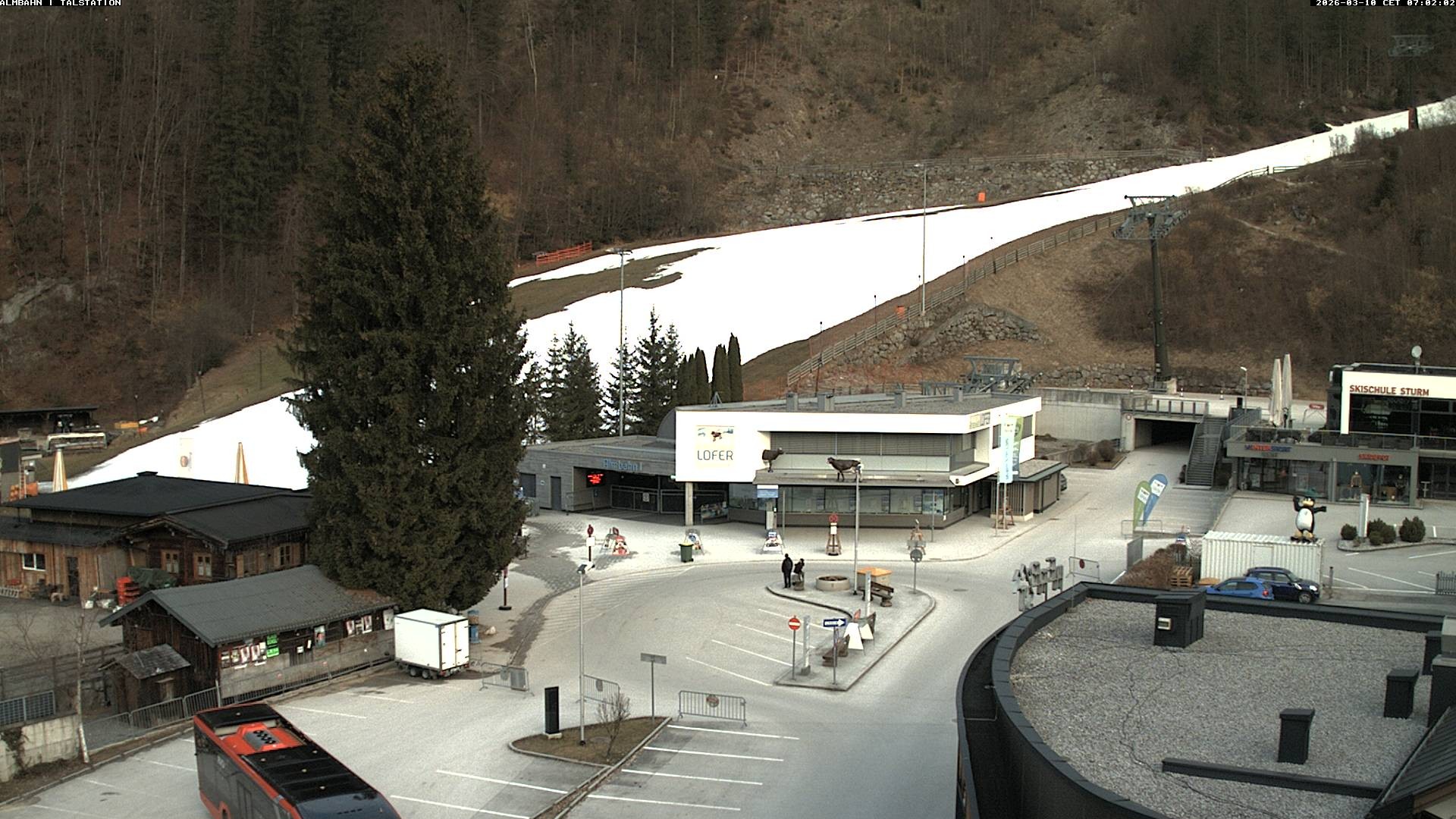 Archiv Foto Webcam Lofereralmbahn 1 - Talstation