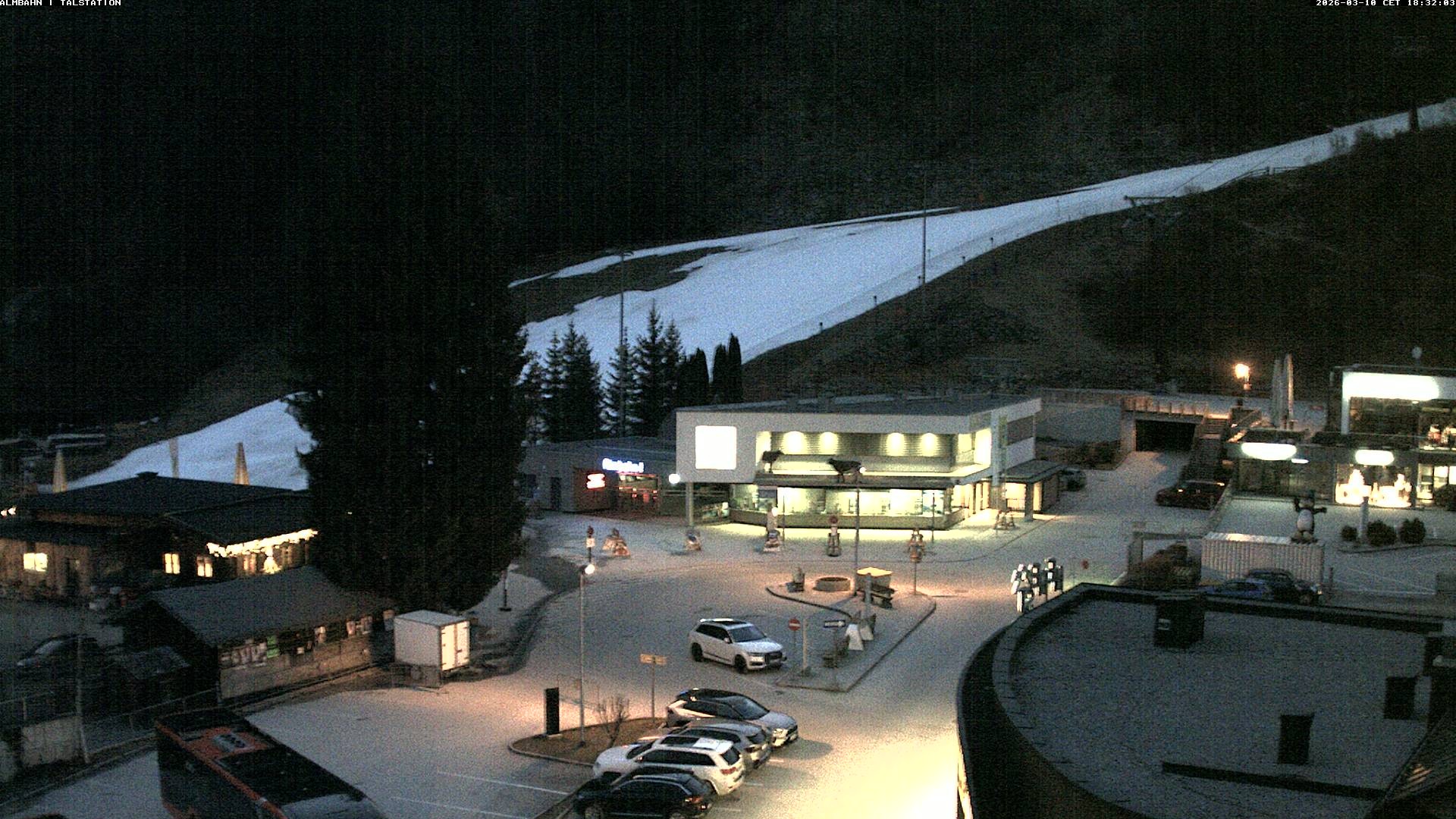 Archiv Foto Webcam Lofereralmbahn 1 - Talstation