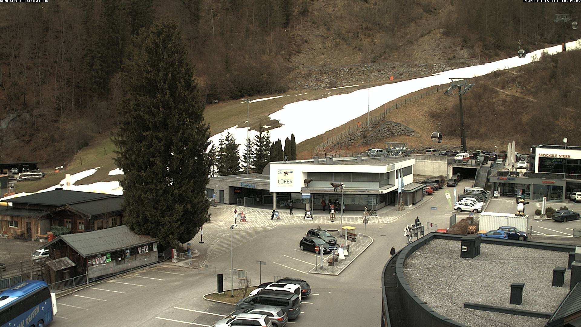 Archiv Foto Webcam Lofereralmbahn 1 - Talstation