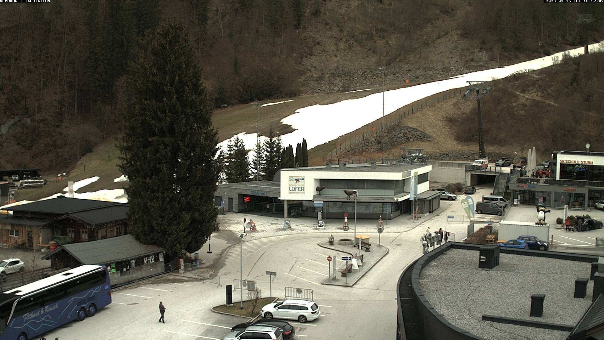 Archiv Foto Webcam Lofereralmbahn 1 - Talstation