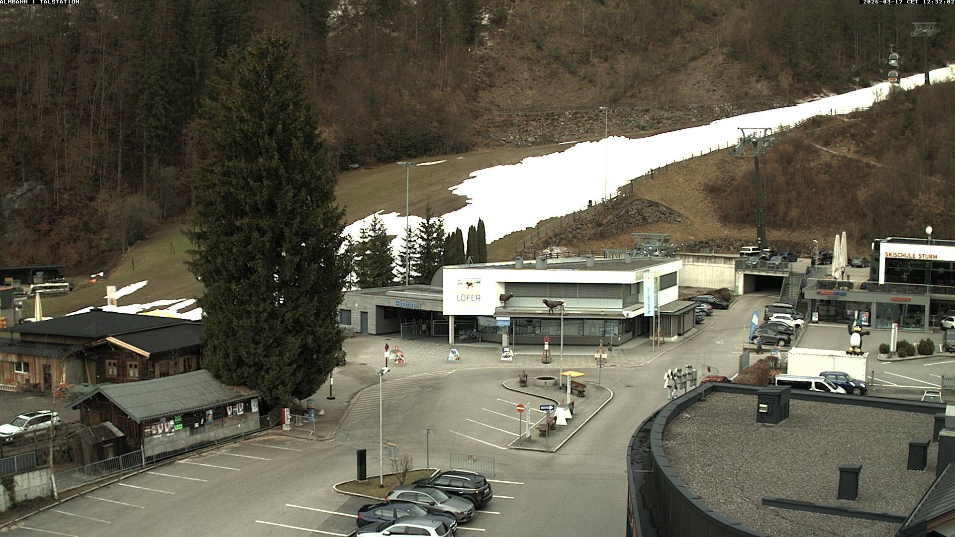 Archiv Foto Webcam Lofereralmbahn 1 - Talstation