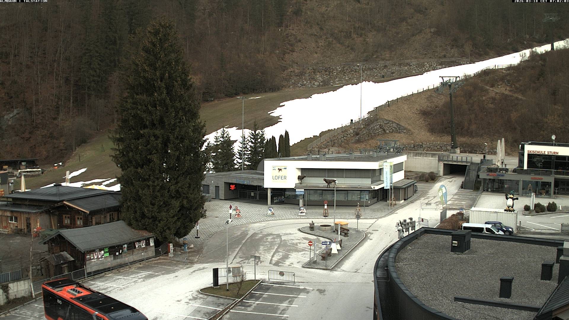 Archiv Foto Webcam Lofereralmbahn 1 - Talstation