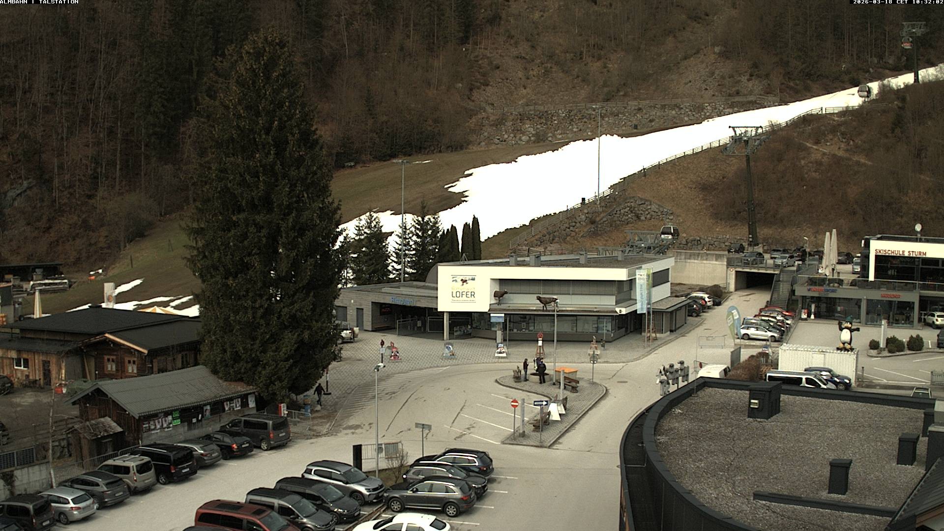 Archiv Foto Webcam Lofereralmbahn 1 - Talstation