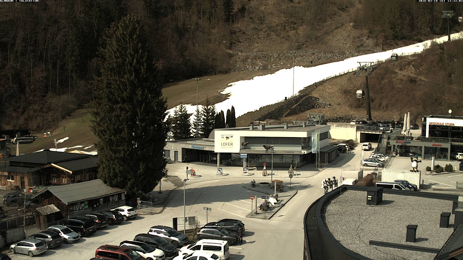 Archiv Foto Webcam Lofereralmbahn 1 - Talstation