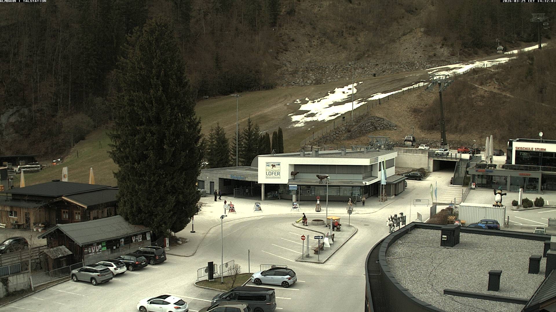 Archiv Foto Webcam Lofereralmbahn 1 - Talstation