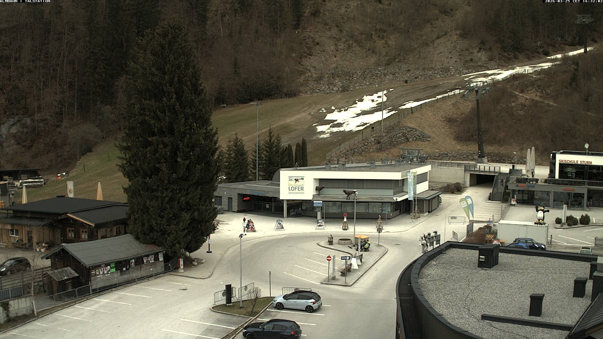 Archiv Foto Webcam Lofereralmbahn 1 - Talstation