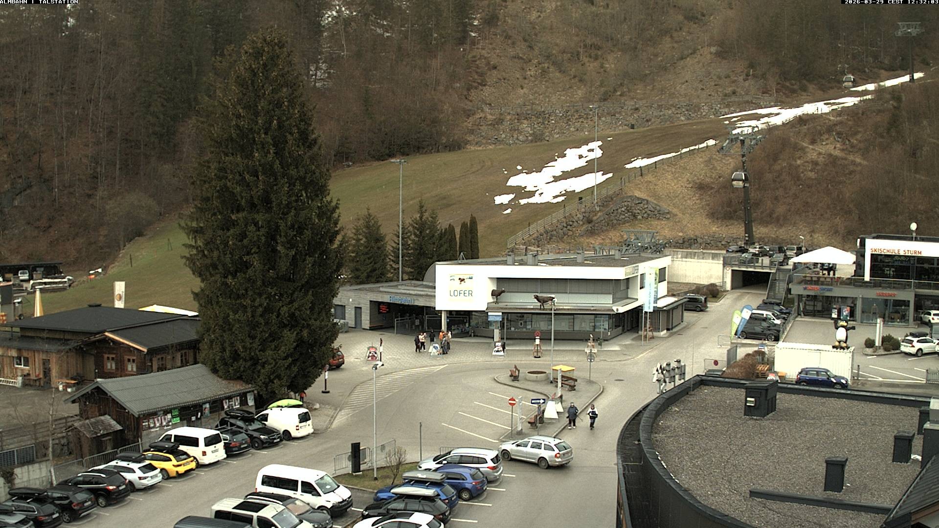Archiv Foto Webcam Lofereralmbahn 1 - Talstation