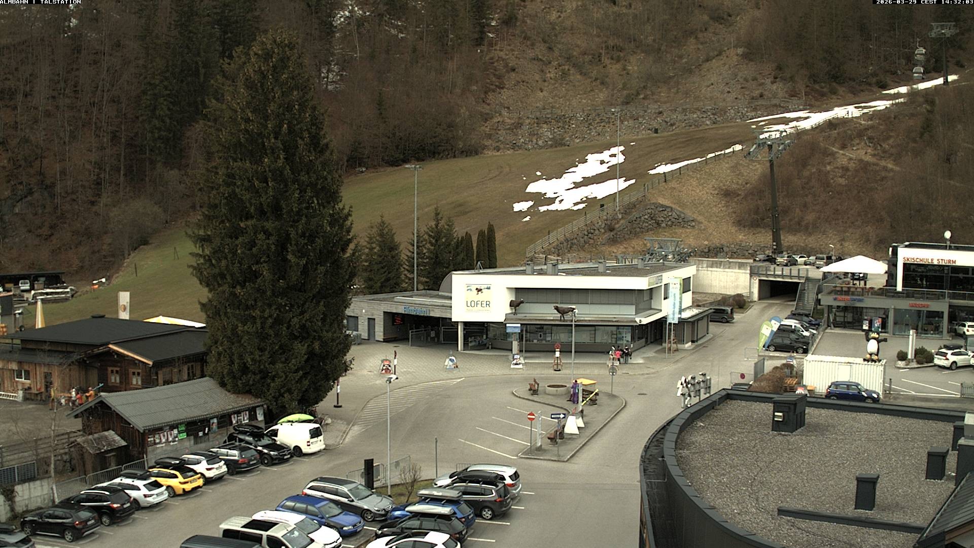 Archiv Foto Webcam Lofereralmbahn 1 - Talstation