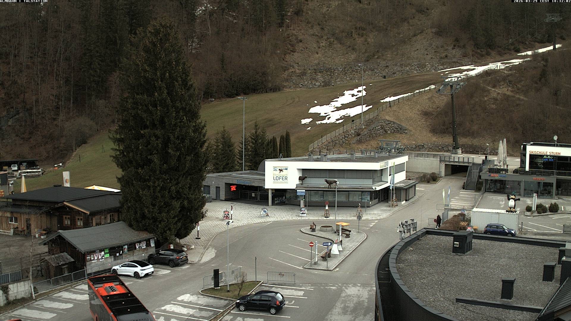 Archiv Foto Webcam Lofereralmbahn 1 - Talstation