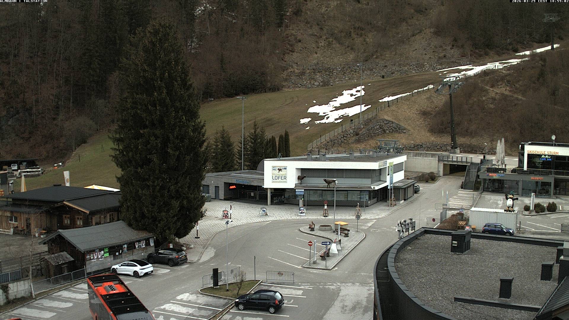 Archiv Foto Webcam Lofereralmbahn 1 - Talstation